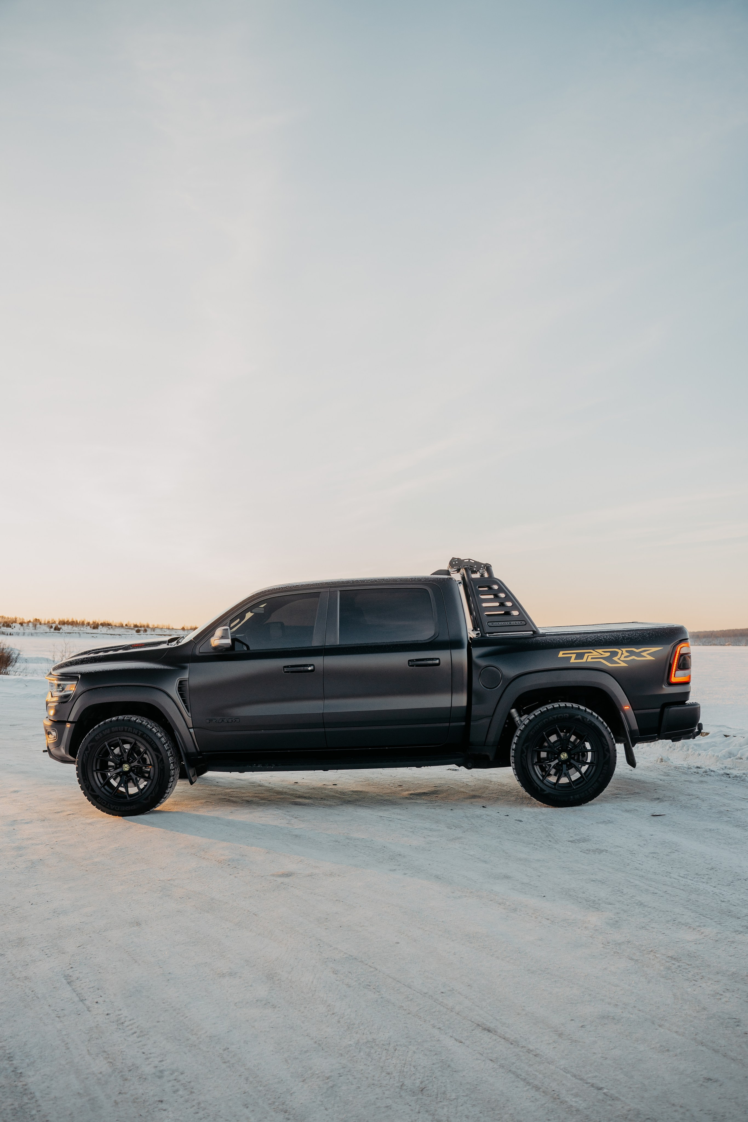Ram Rebel TRX. Фотограф, видеограф и пилот дрона на Байкале