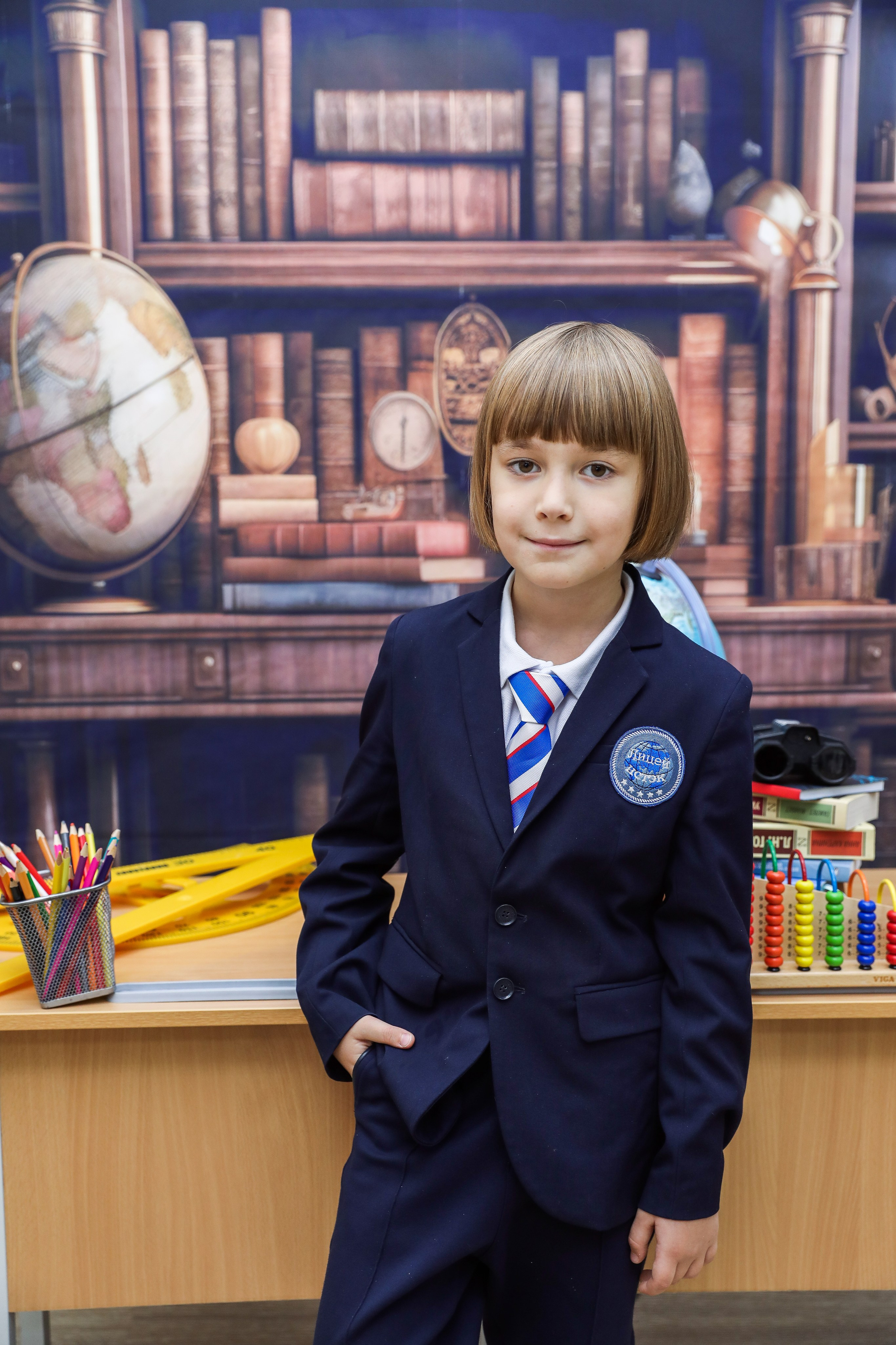 ЛИЦЕЙ ИСТЭК. Photographer Viktoriya Markushina «My world throug»