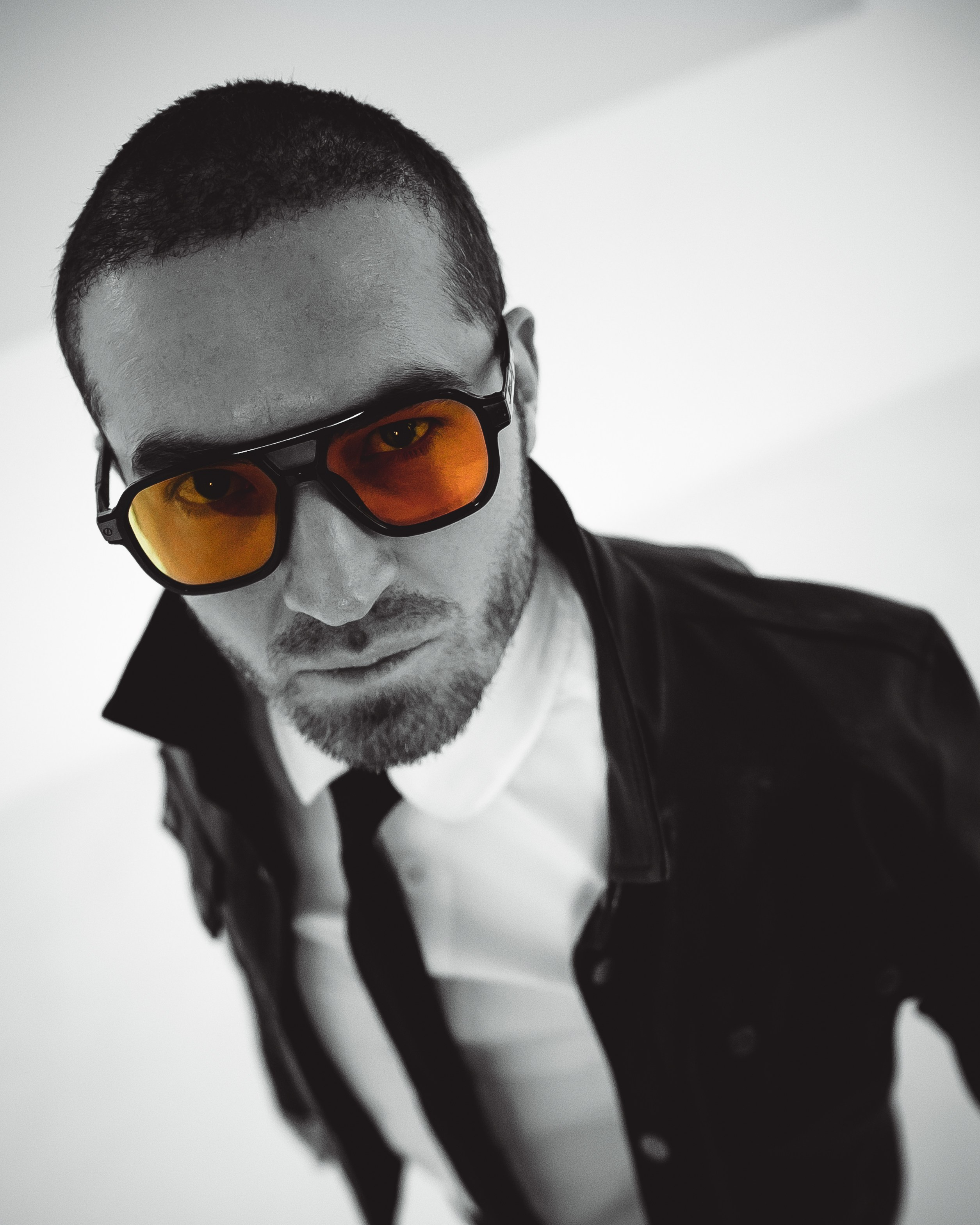 MF PROD. — NICHOLAS VYAZEMSKY. MOVIE FAMILY PRODUCTION