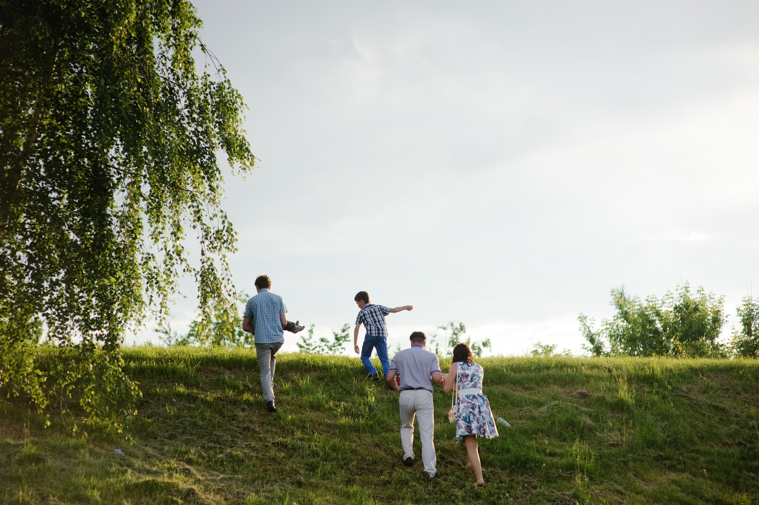 Лада, Дмитрий и 3 сына. Прогулка, Москва. Семейный фотограф Анна Дубовская