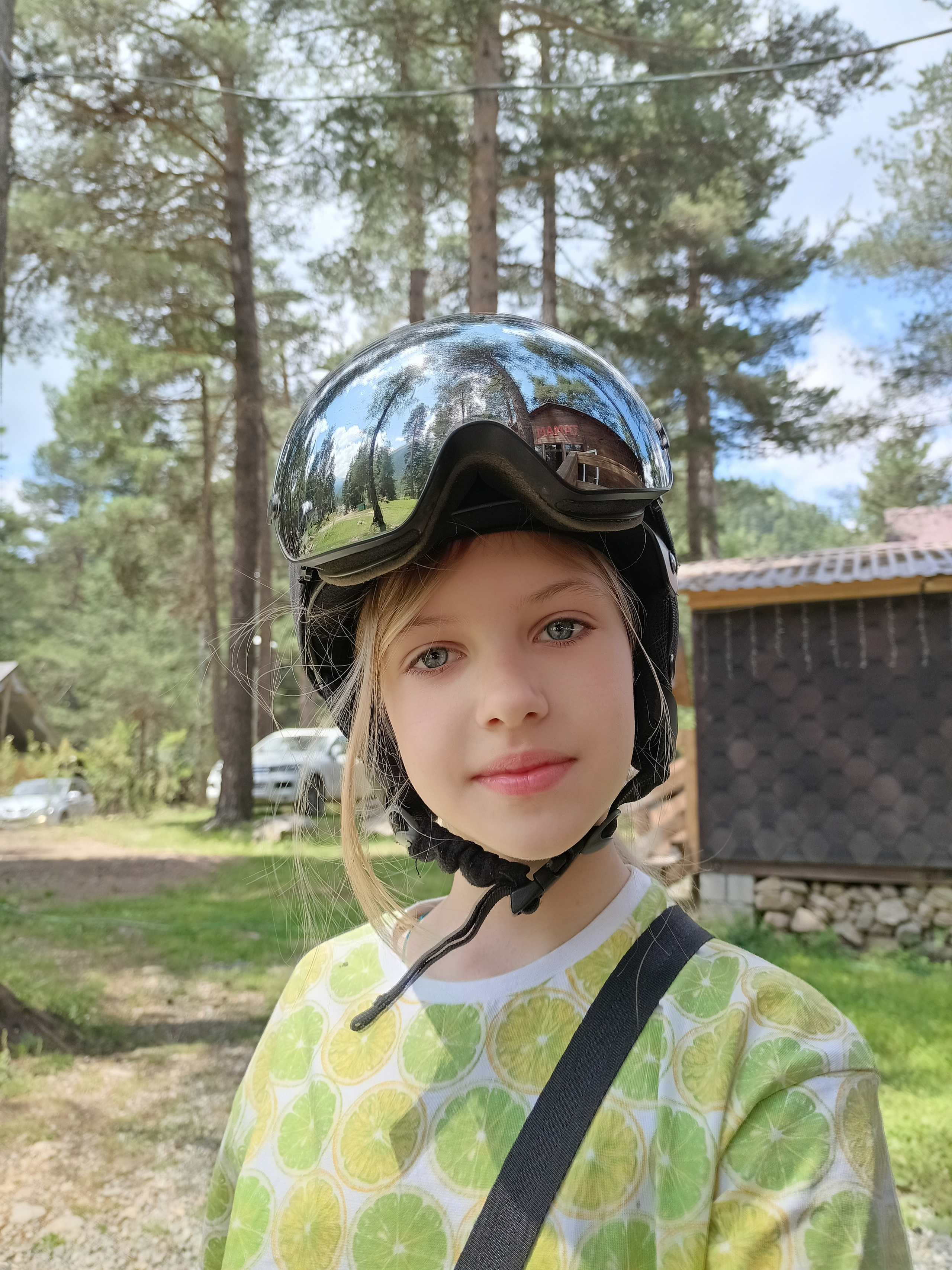 Эльбрус 2023 Маша Саша Дима. Заставка