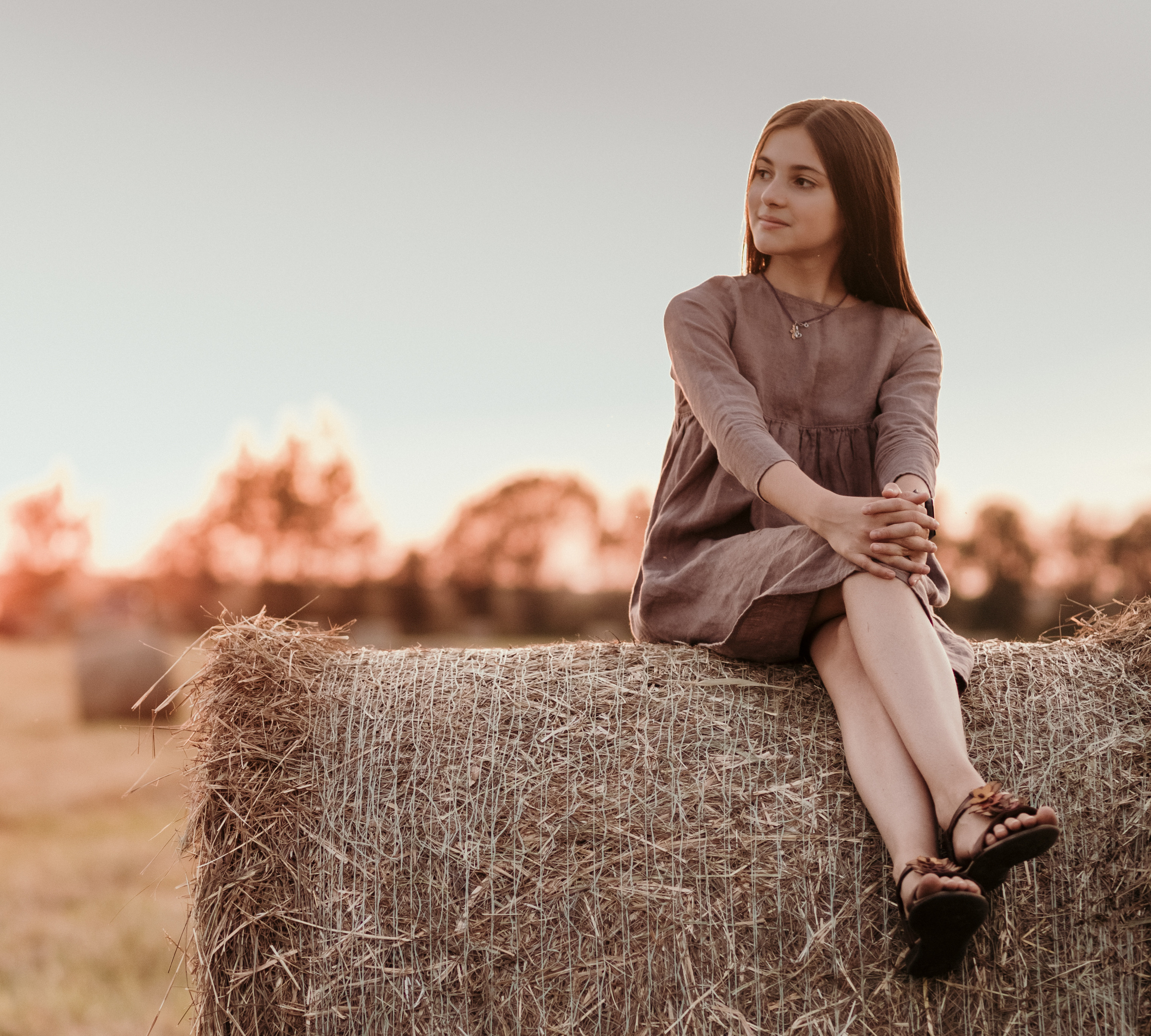 ДЕВЧОНКИ В СТОГАХ. Семейный Фотограф в Санкт-Петербурге Пушкин Анастасия Дьяконенкова