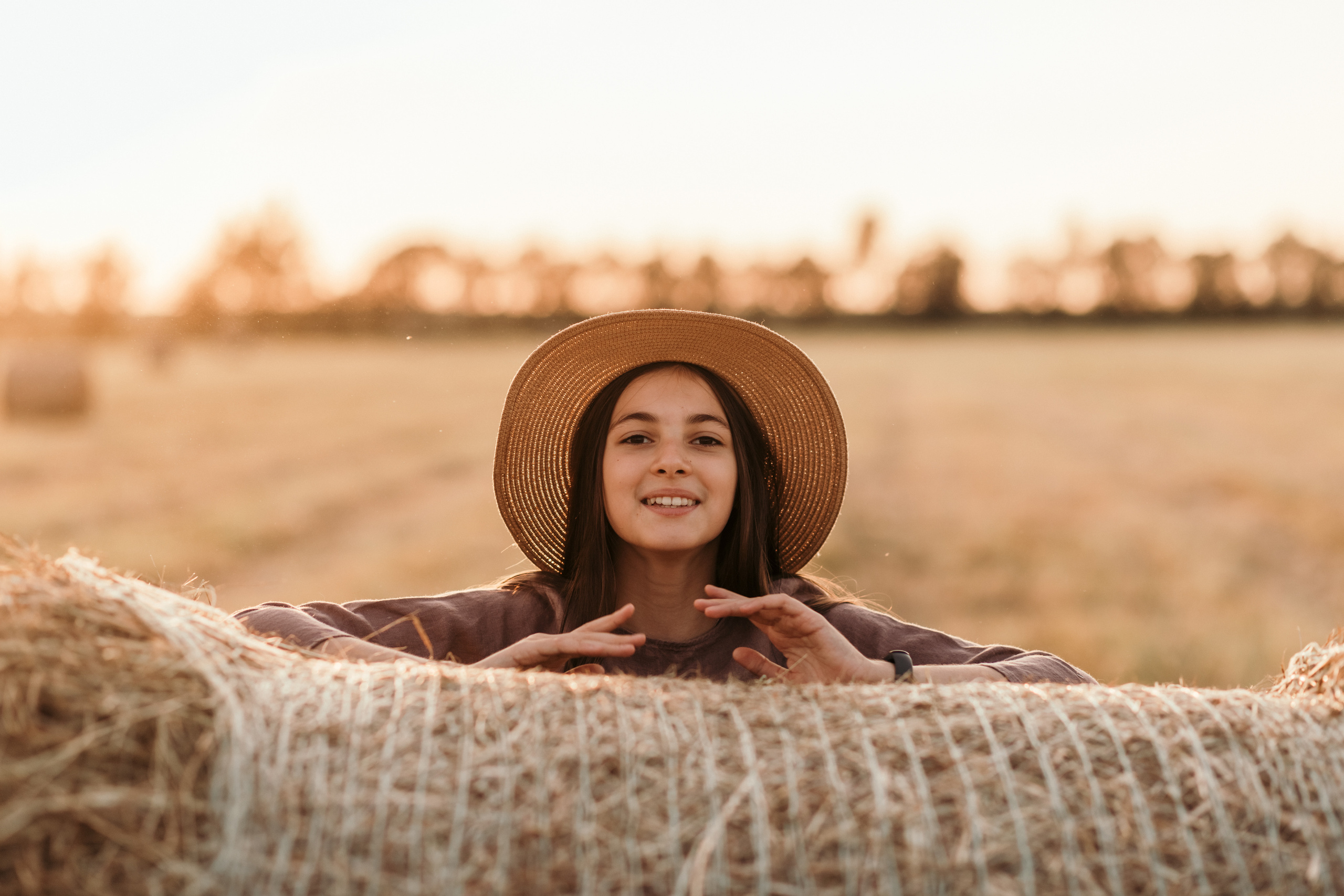 ДЕВЧОНКИ В СТОГАХ. Семейный Фотограф в Санкт-Петербурге Пушкин Анастасия Дьяконенкова
