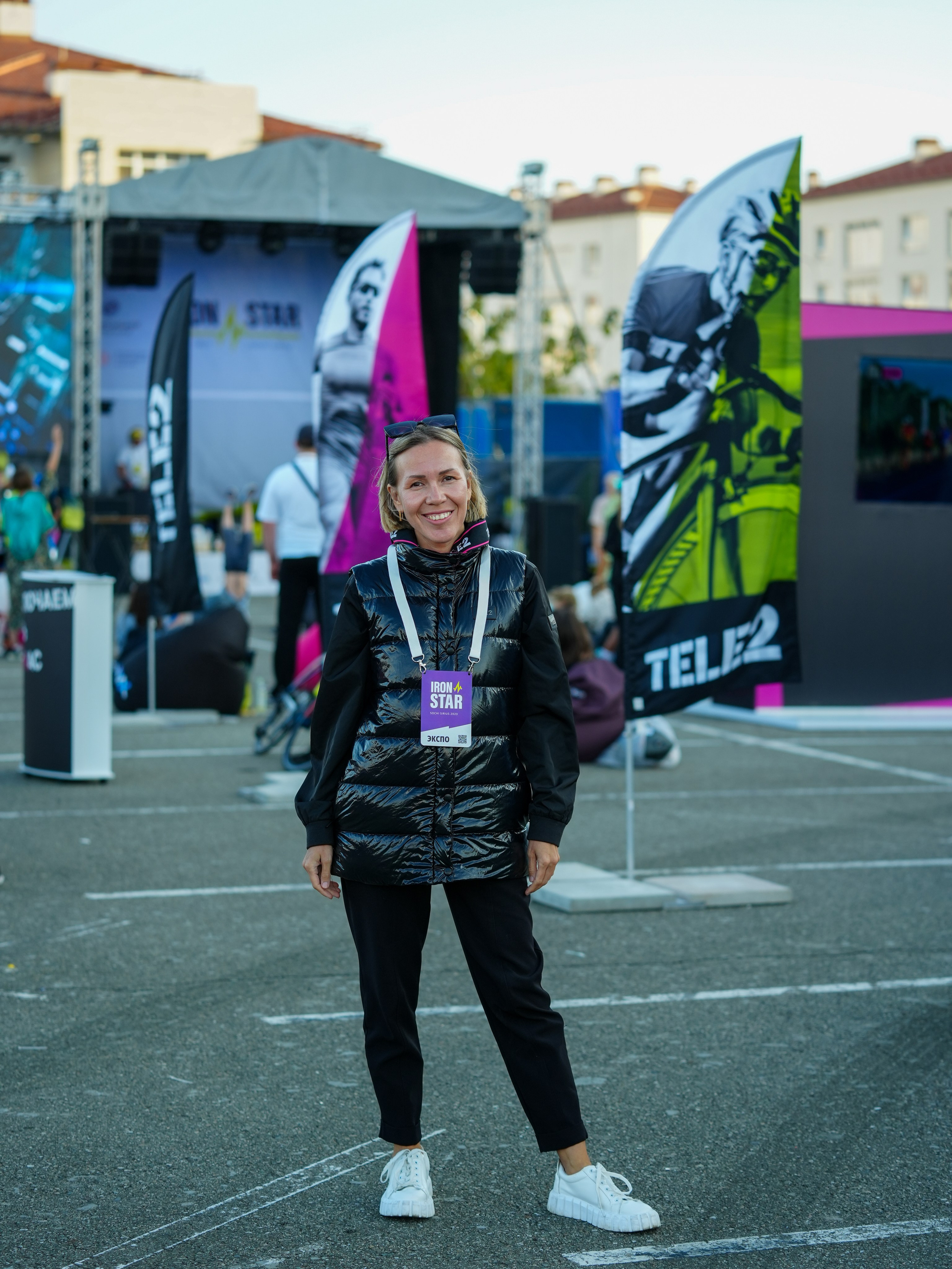 Фотоотчет партнерской интеграции для компании TELE2 на фестивале Ironstar. Репортажный фотограф в Красной Поляне и Сочи Павлюченко Екатерина