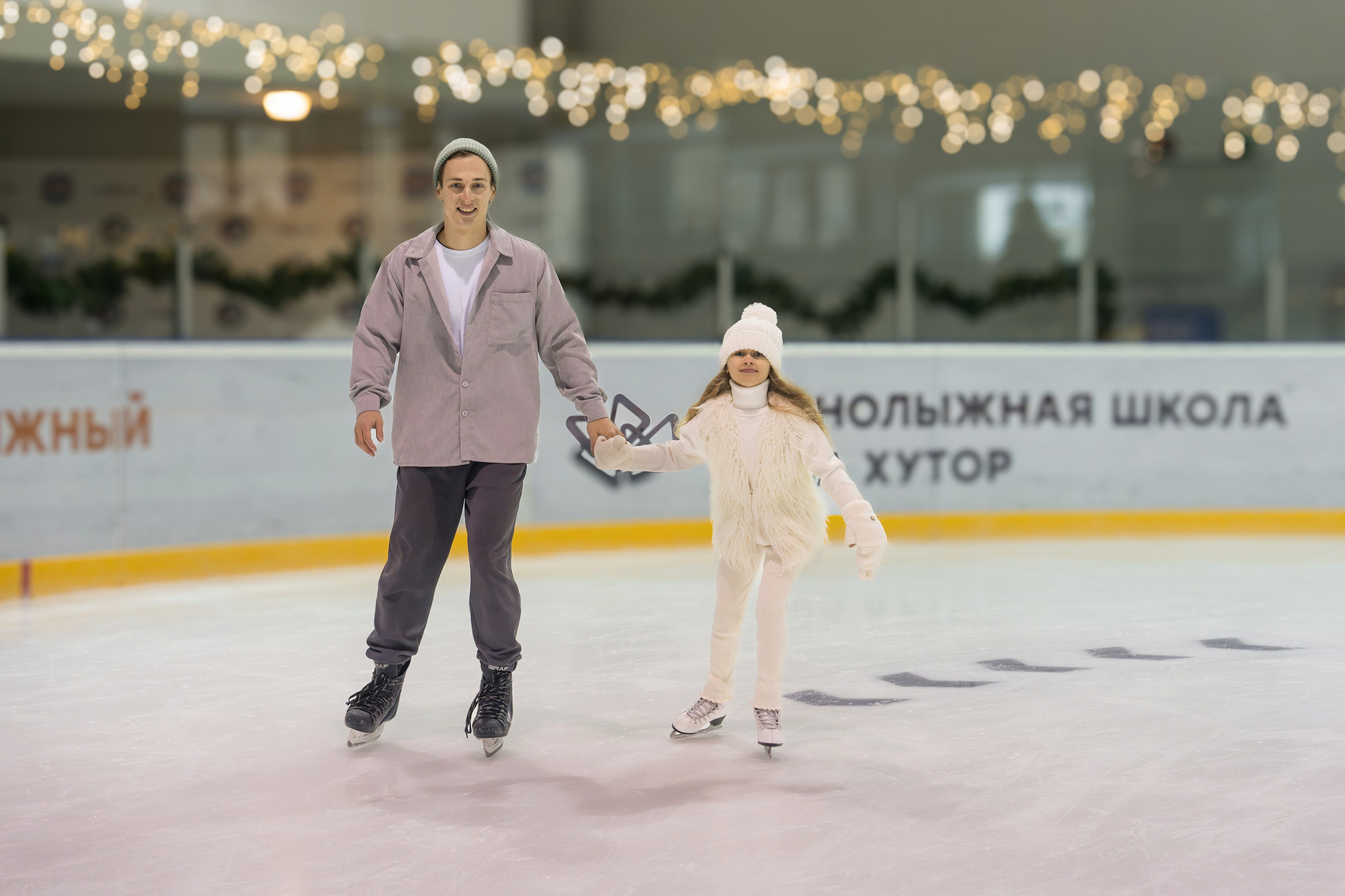 Контент съемка на катке для курорта Роза Хутор. Репортажный фотограф в Красной Поляне и Сочи Павлюченко Екатерина
