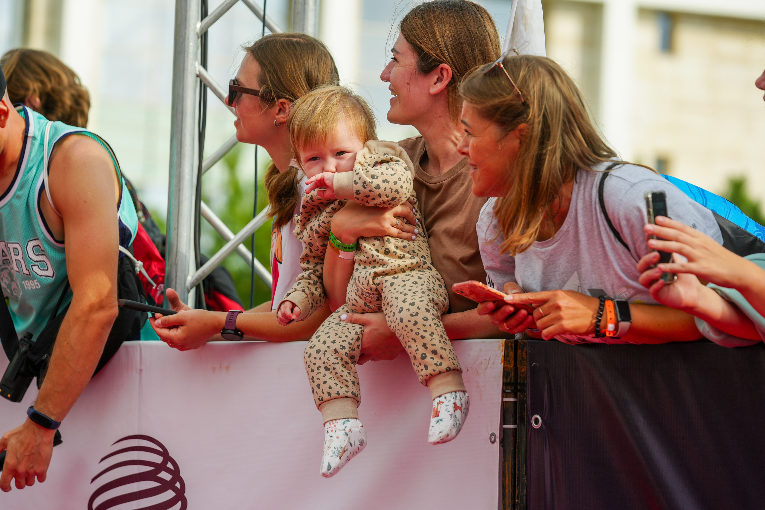 Фотоотчет партнерской интеграции для компании TELE2 на фестивале Ironstar. Репортажный фотограф в Красной Поляне и Сочи Павлюченко Екатерина