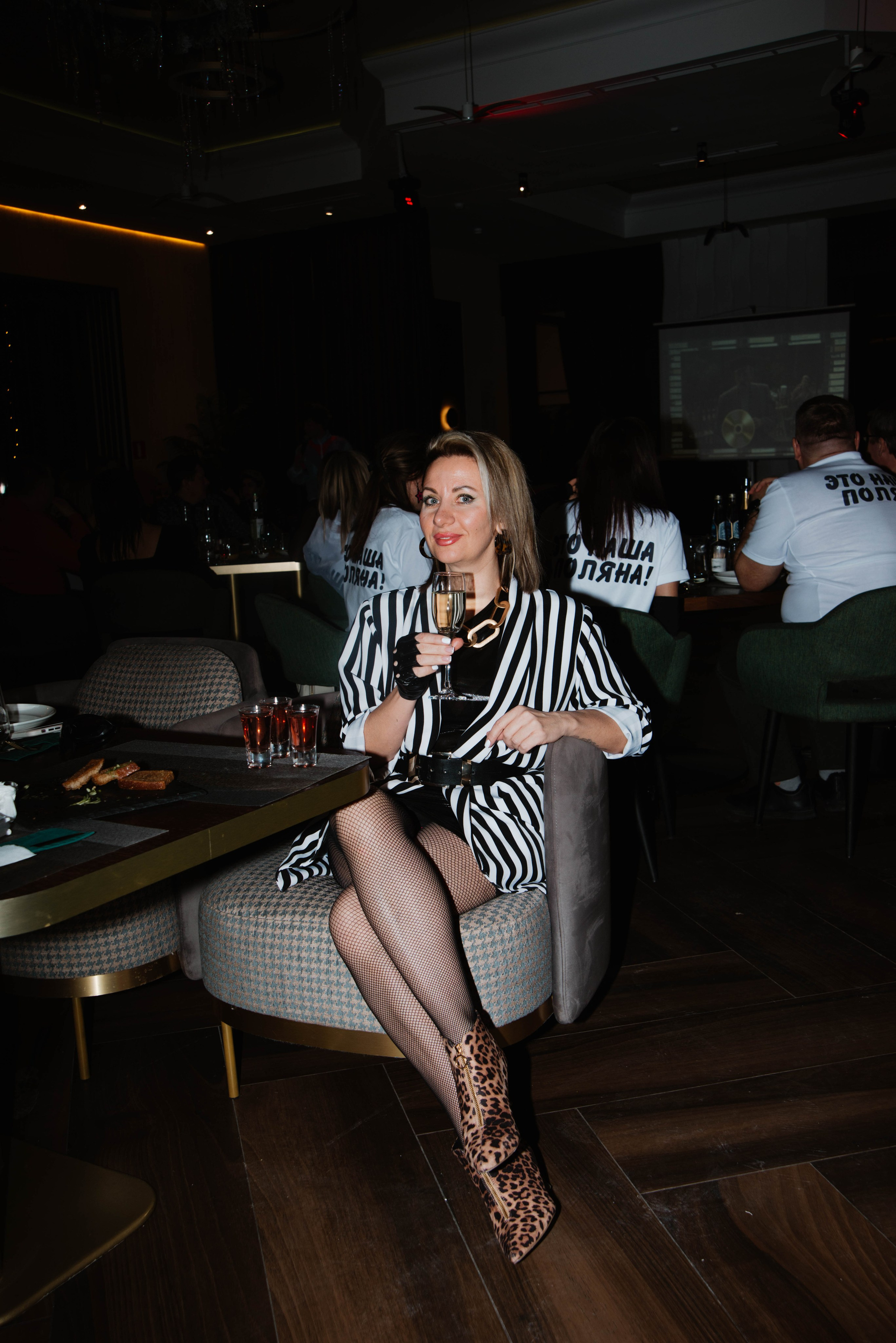 Праздник в стенах клубного пространства «Своя Среда». Ксения Glossa. Портретный и репортажный фотограф в Самаре