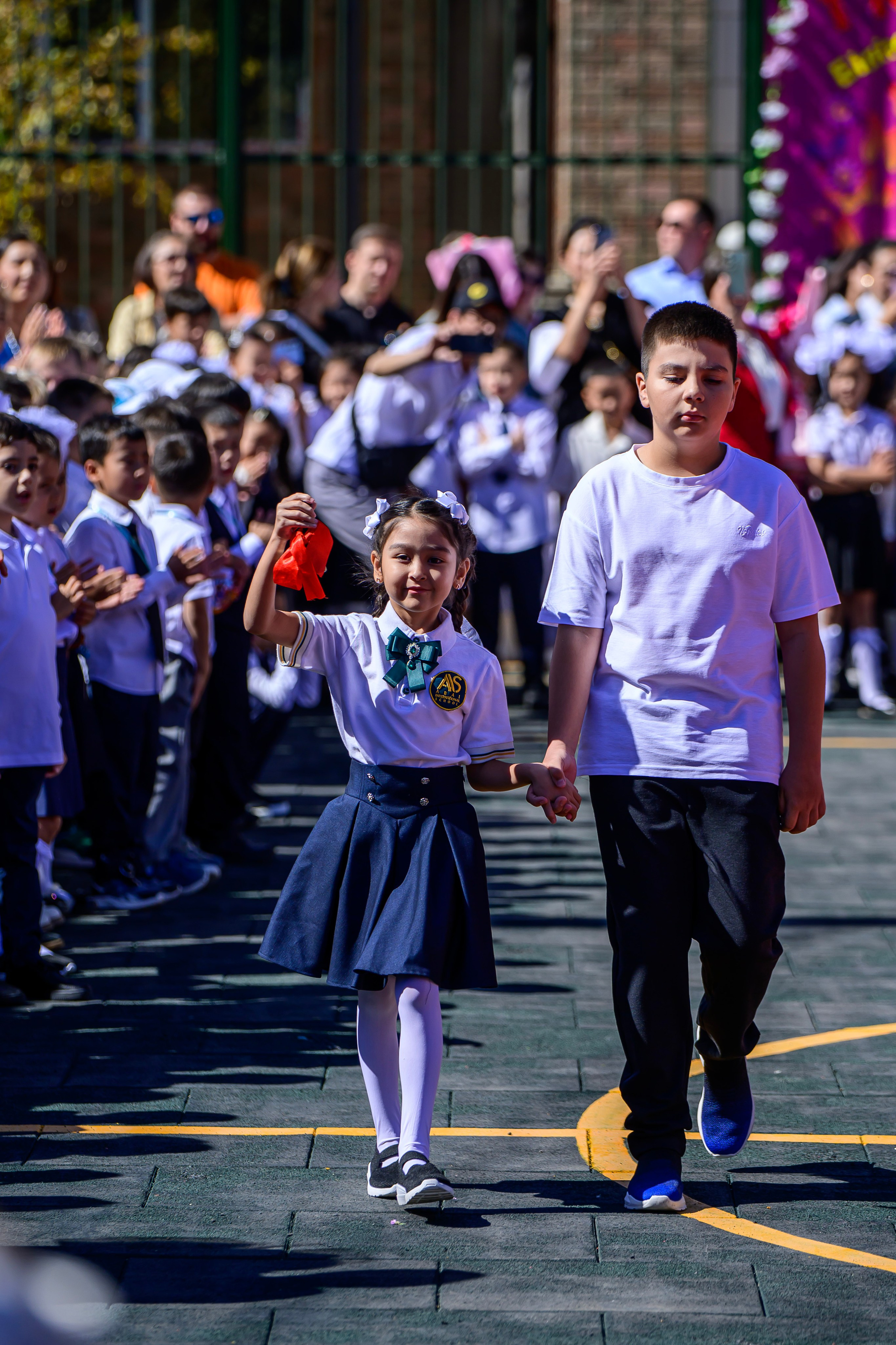 Фотосъемка мероприятия  1 Сентября в Abay International Shool. Фотограф в Алматы Егор Поленов