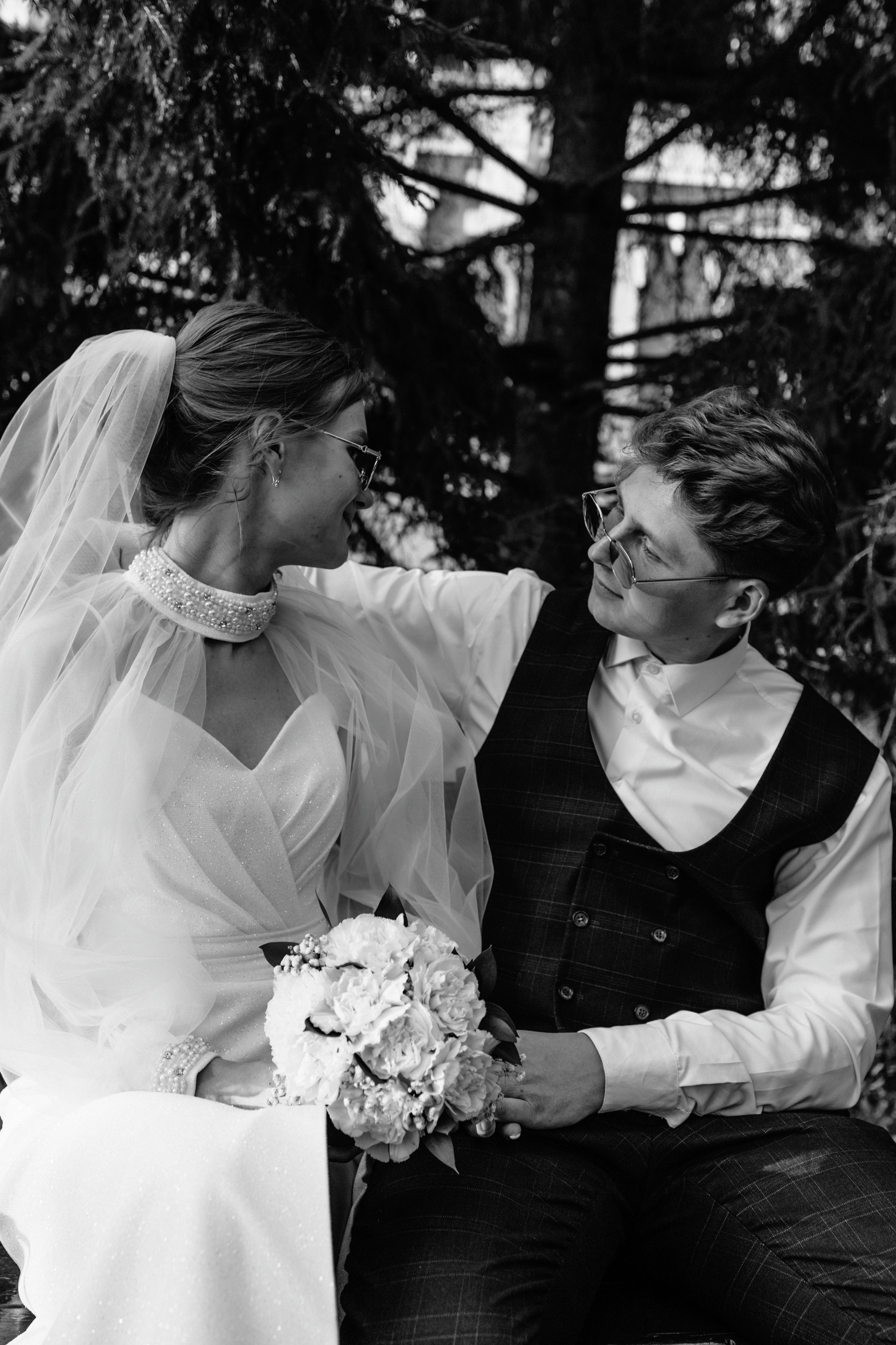 Владислав и Юлия Вечерняя прогулка по городу. Свадебный Фотограф в Иркутске Екатерина Елисеева