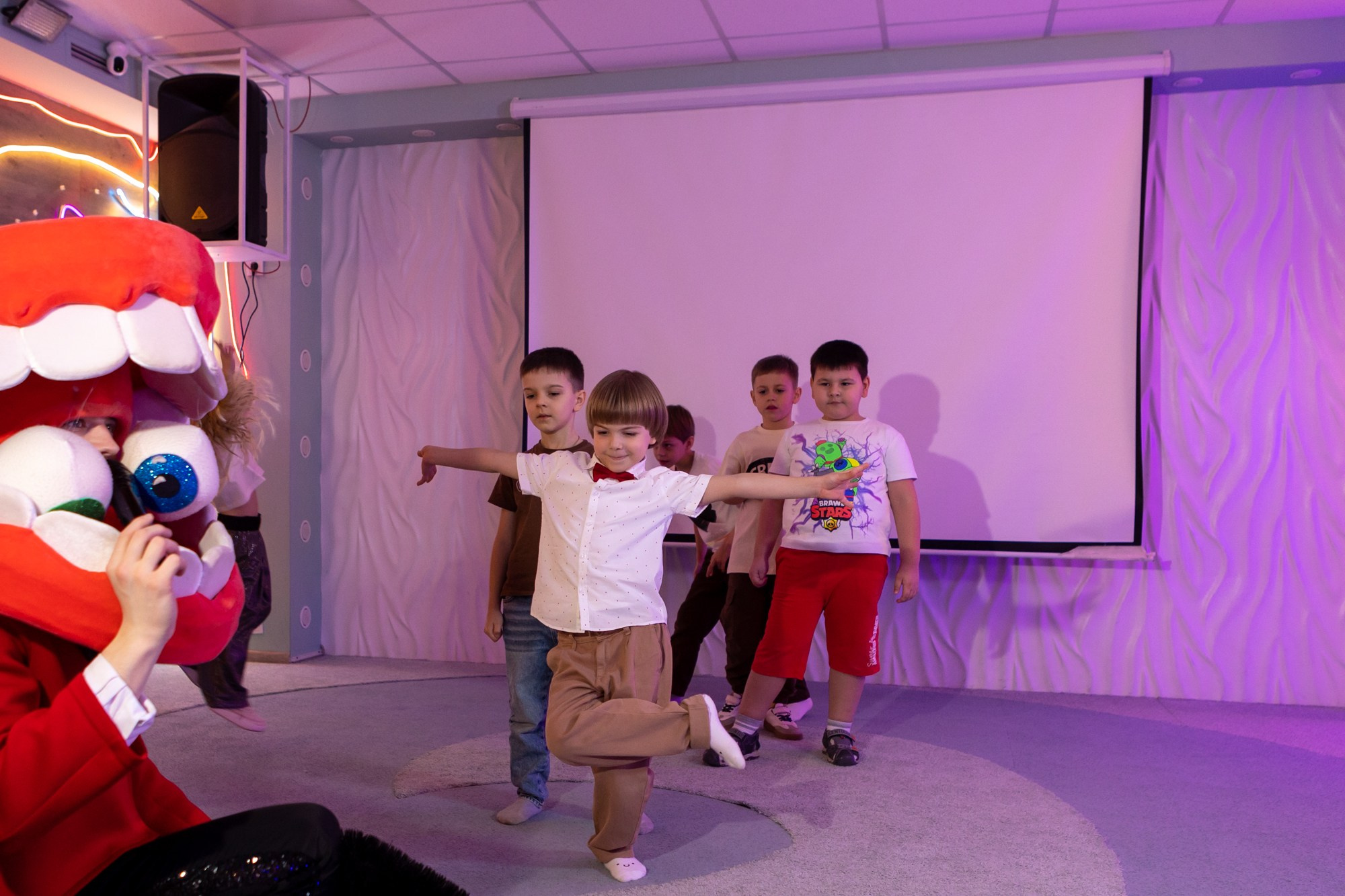 День рождения в Magic Room. Фотограф в Оренбурге. Профессиональный фотограф