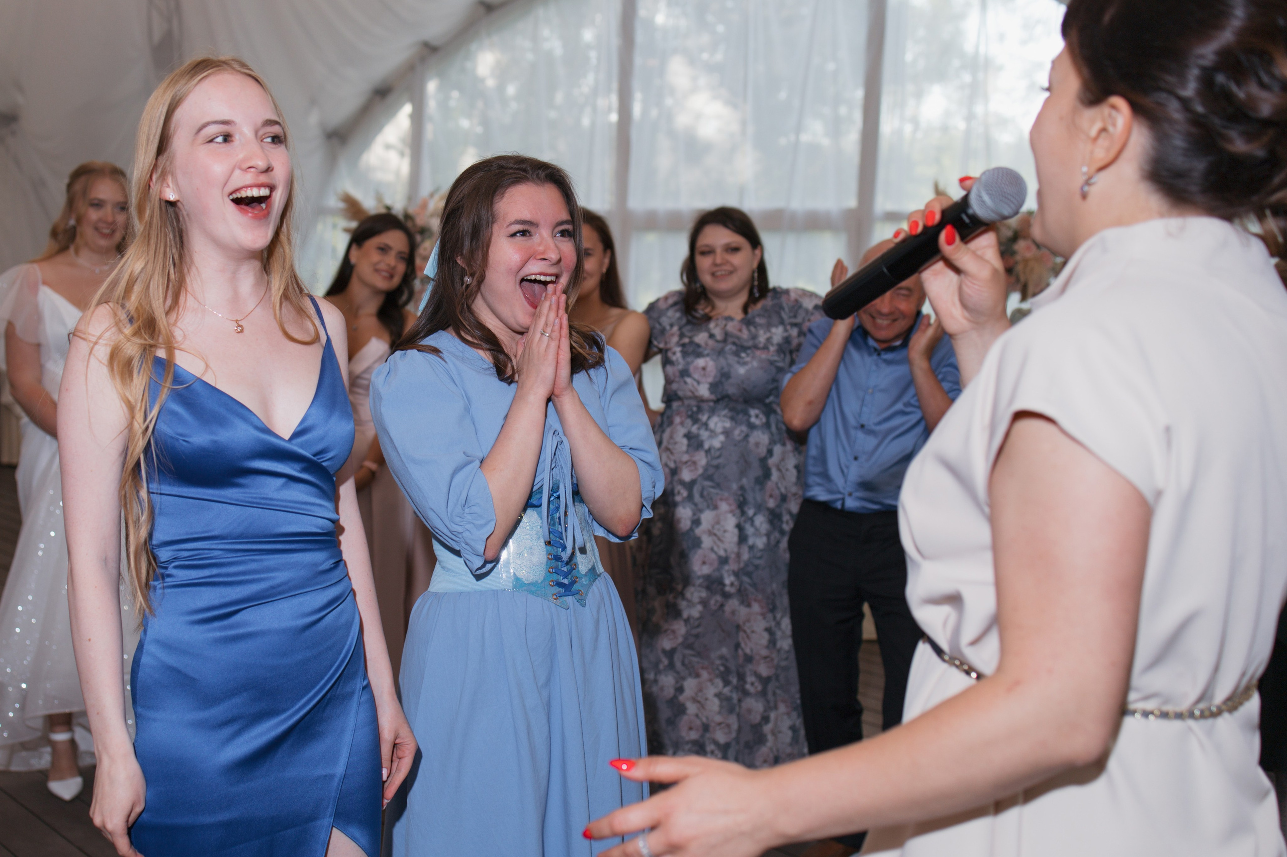 Летняя свадьба за городом. Свадебный фотограф в Москве Аля Загирова