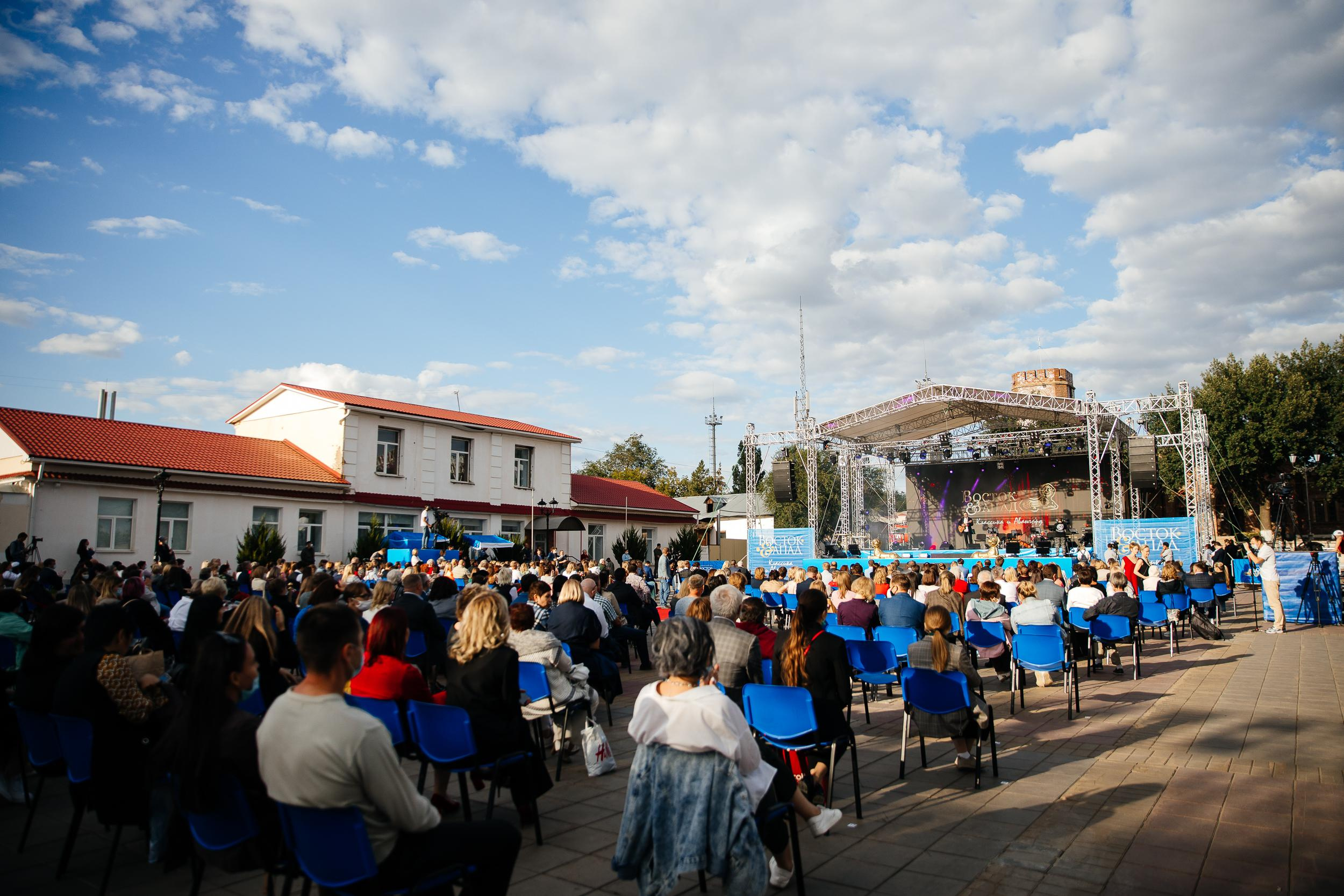Международный кинофестиваль «Восток&Запад. Классика и Авангард». Свадебный фотограф Евгений Мирончев