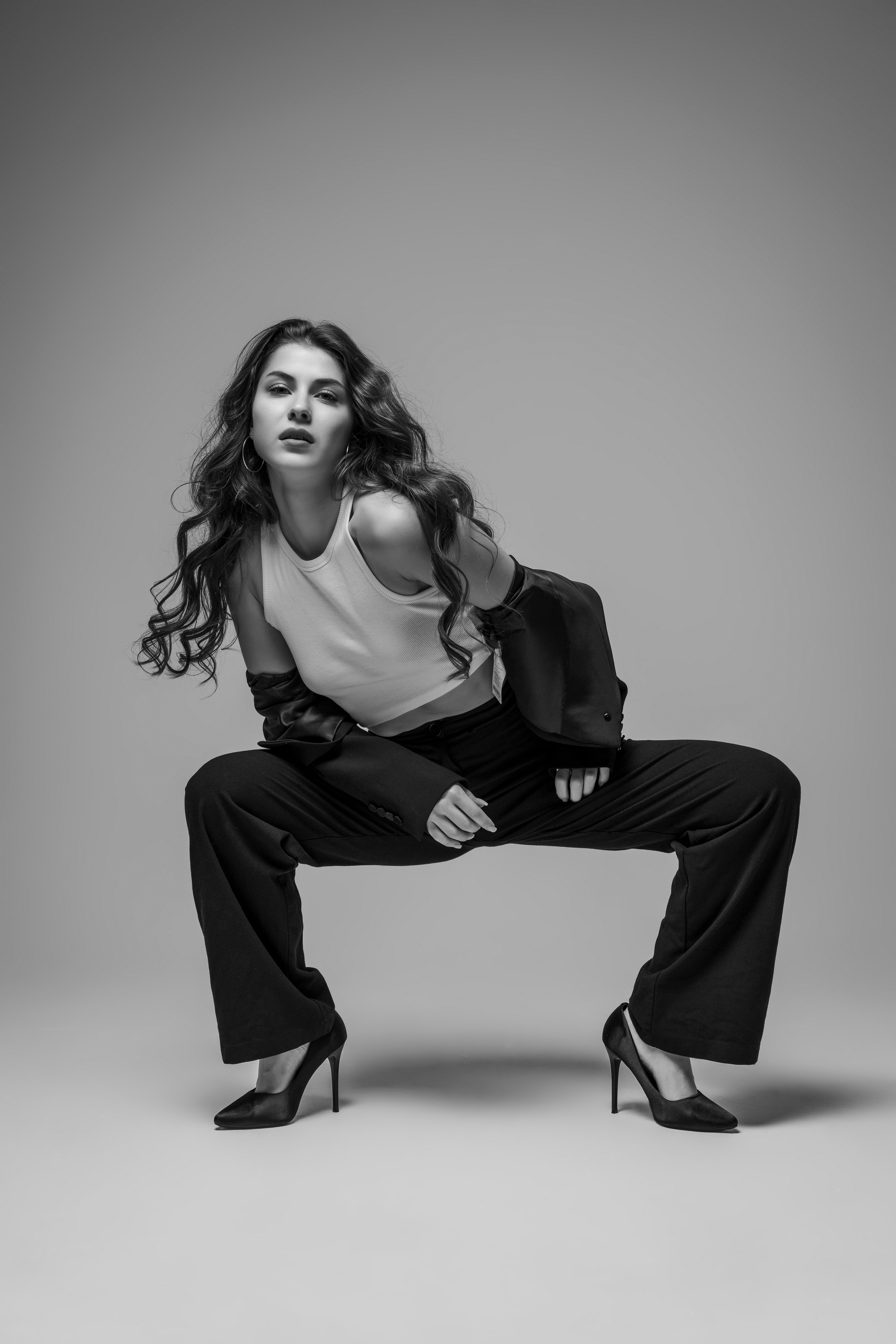 Стильная женская фотоссесия в студии