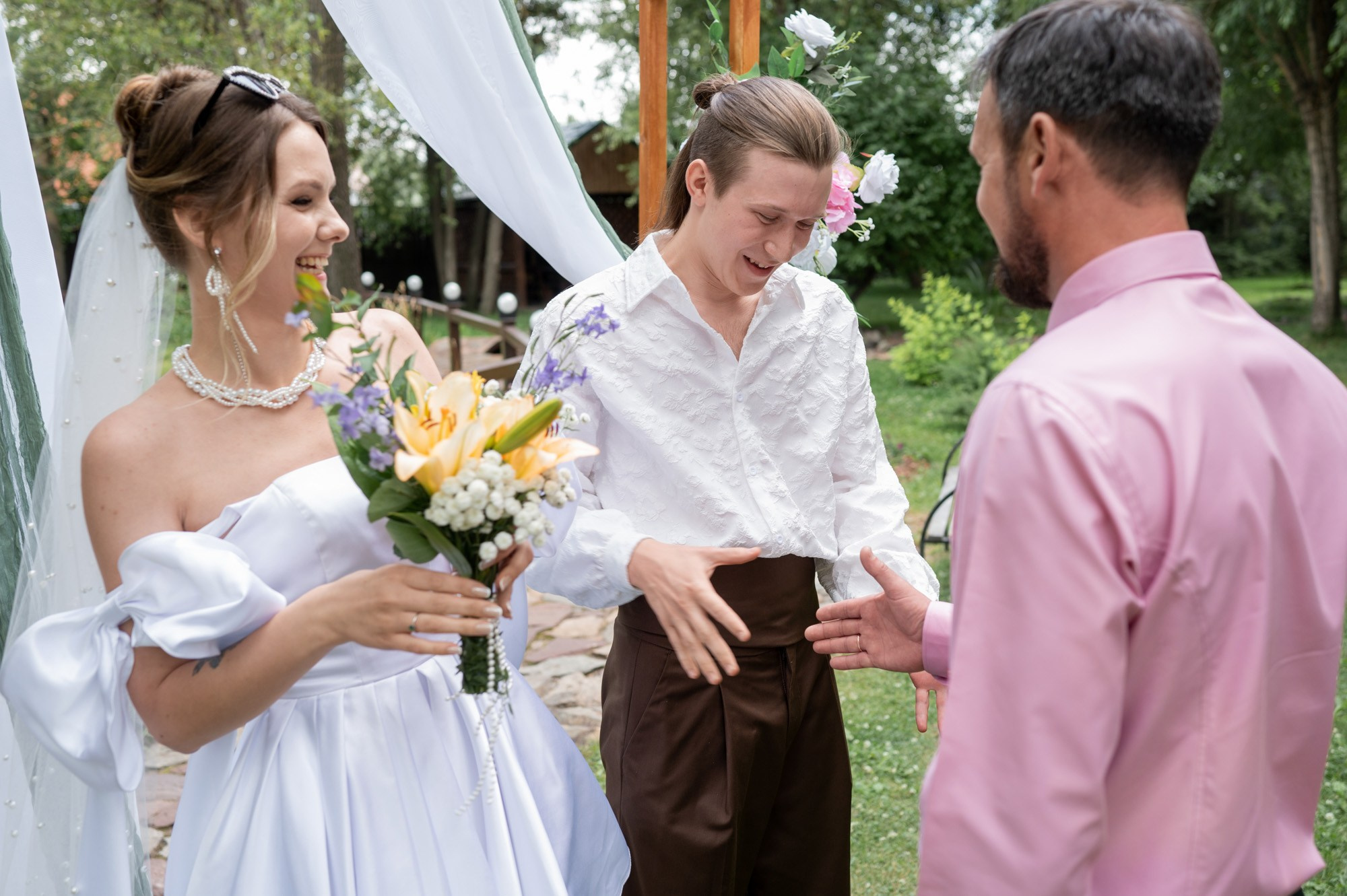 Влад и Кристина, камерная свадьба творческих ребят. Свадебный и портретный фотограф в Омске Матвей Краузе