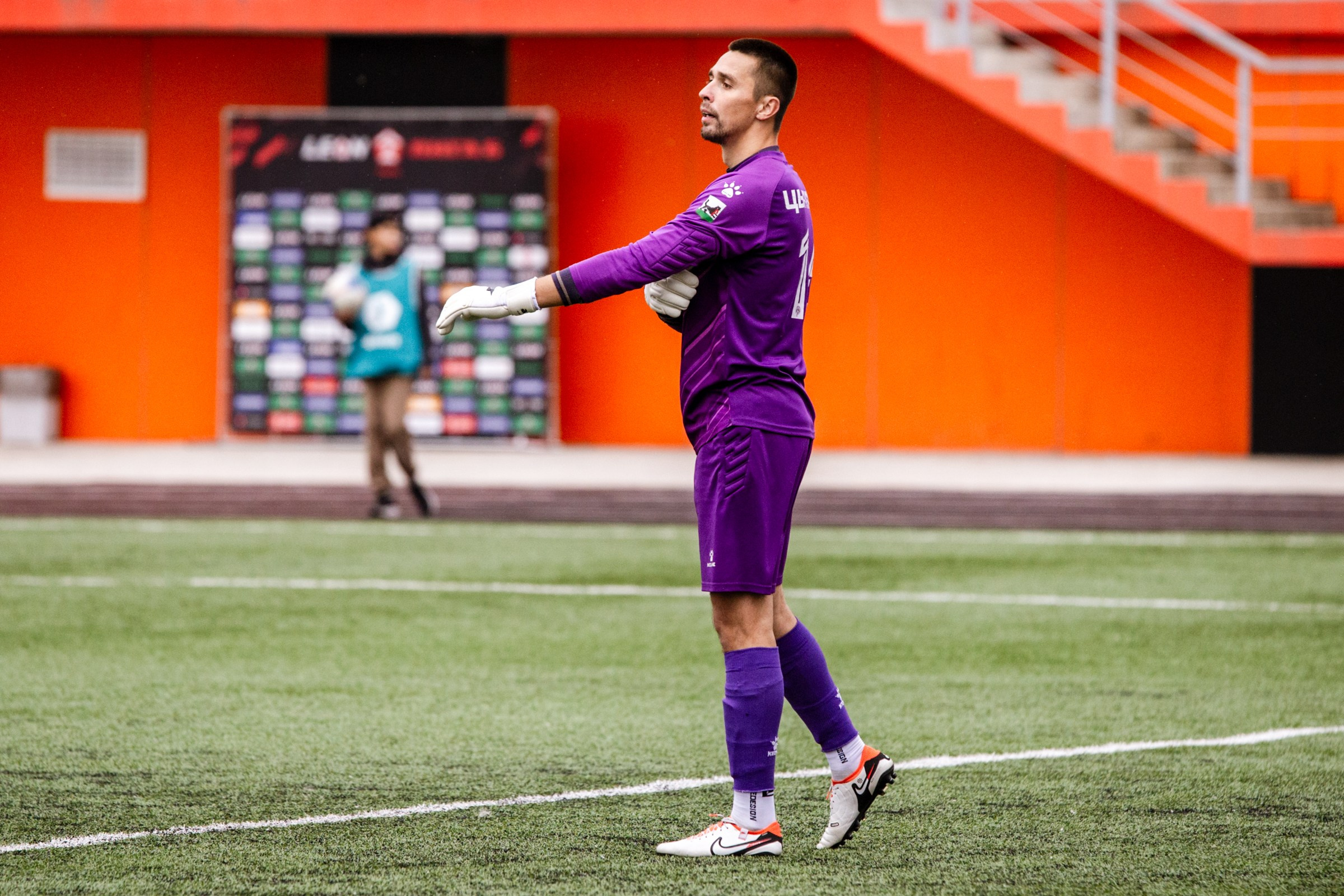 Первенство России по футболу LEON-Вторая лига Б | ФК Иркутск — Космос (Долгопрудный) | 14.09.25. Фотограф в Иркутске Евгения Айвазова