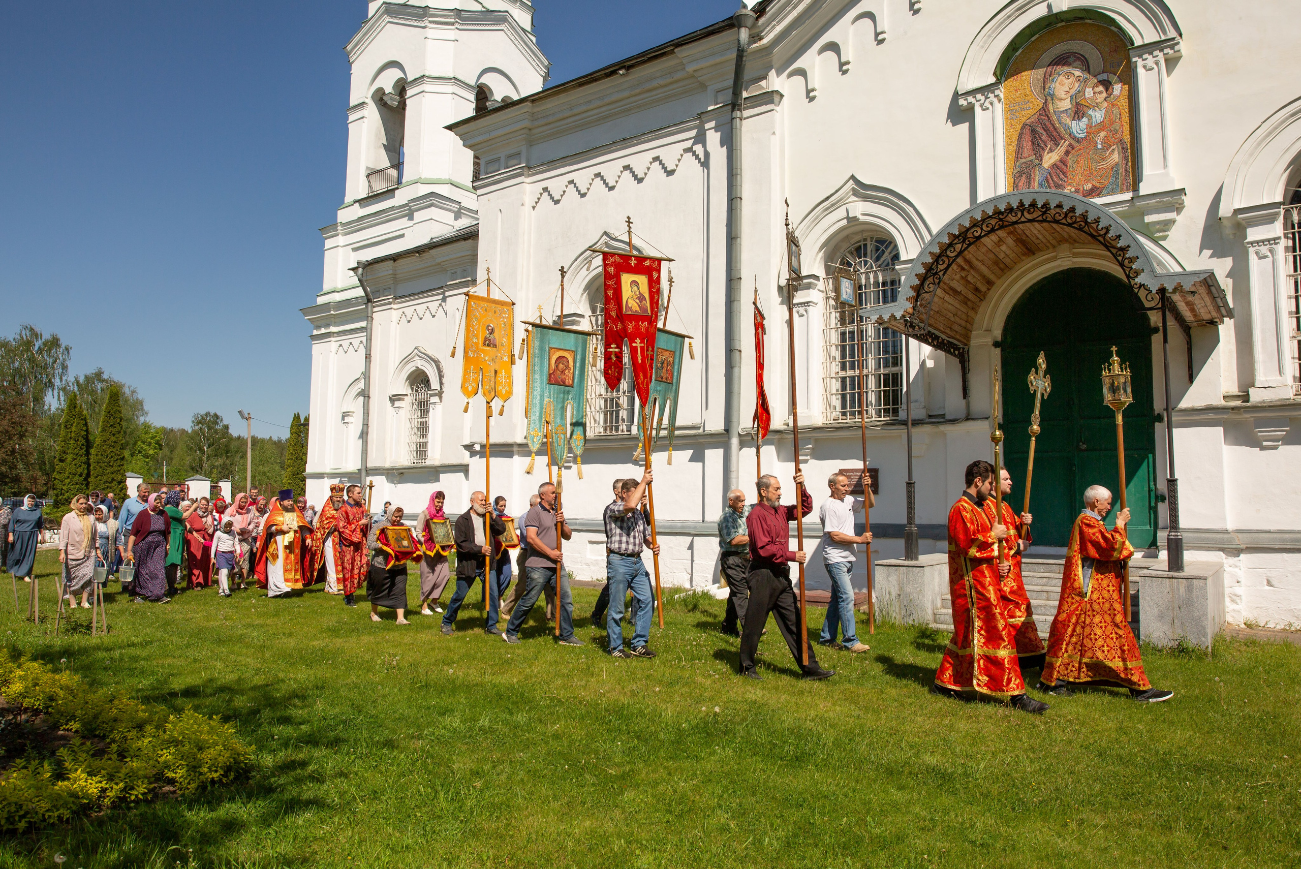 Крестный ход с Ашитково Воскресенский храм. Семейный и детский фотограф Анна Петракова