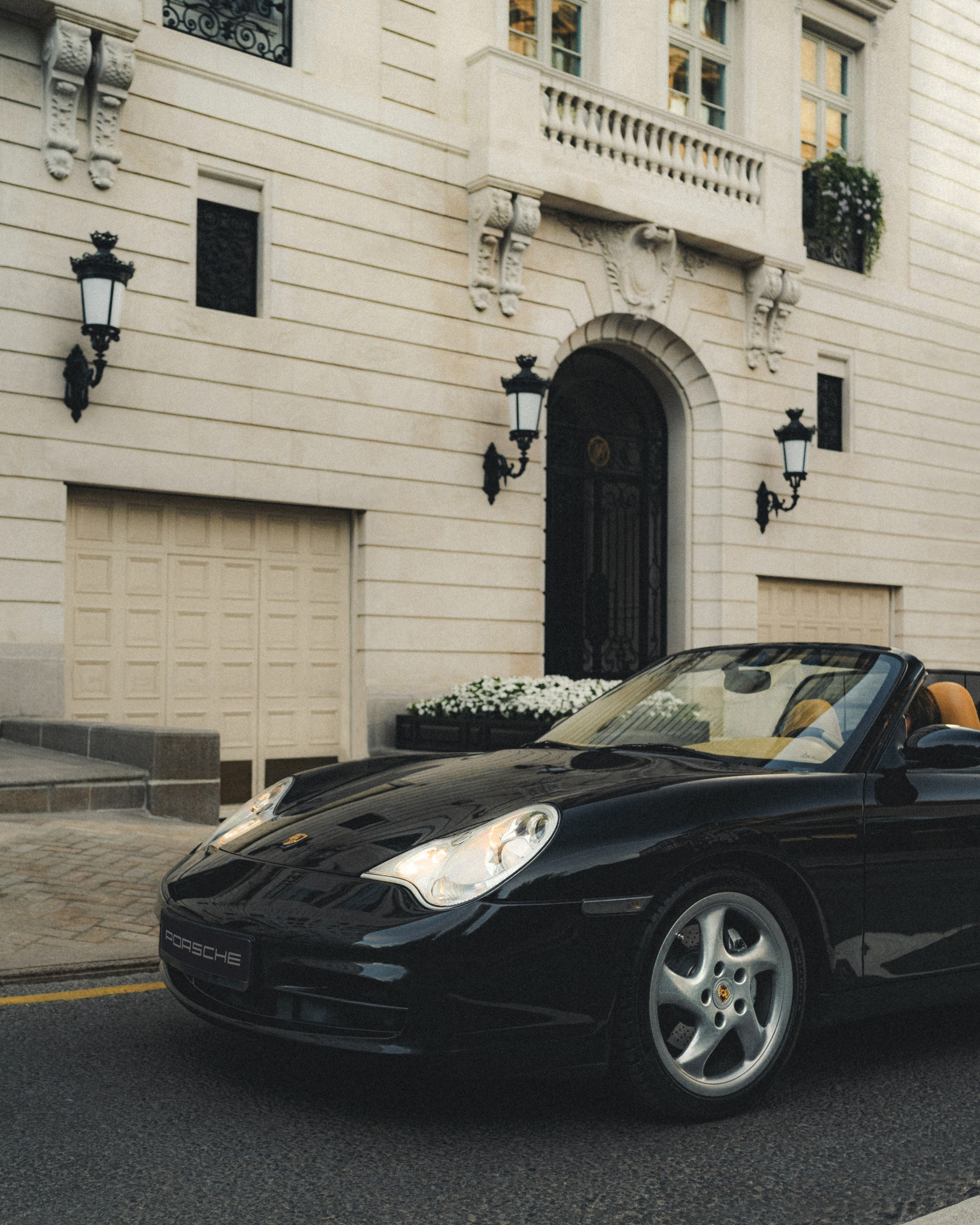 Porsche Carrera 4 Cabriolet x Elina. Фотограф Илья К. в Москве