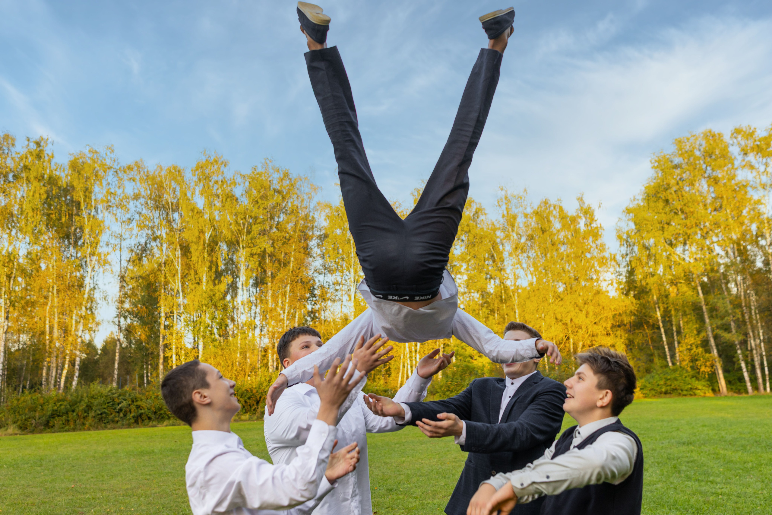 Осенняя фотосессия у школы с учителем. Семейный и детский фотограф Анна Петракова