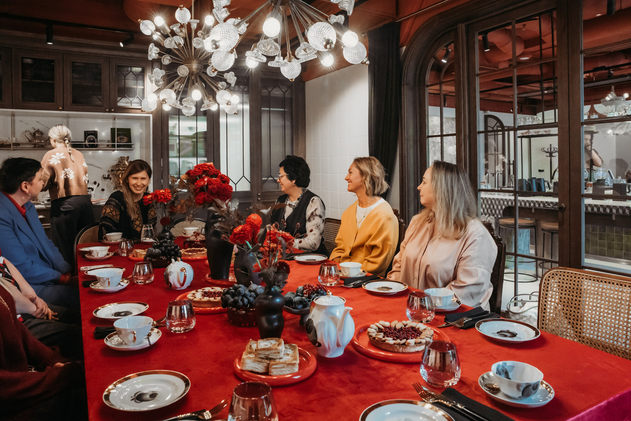 Родные люди «История парфюмерии». Леся Гаранина. Семейный фотограф/видеограф Москва и область