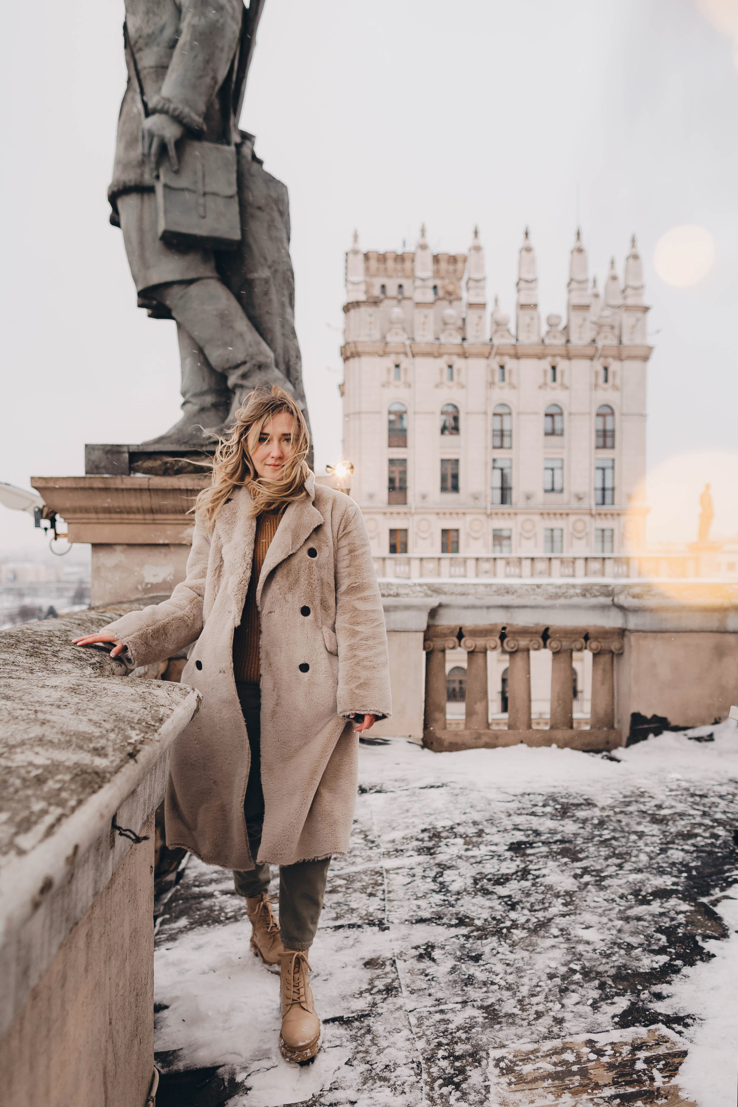 Анастасия на балконе. Портретный фотограф в Минске Анна Волейко