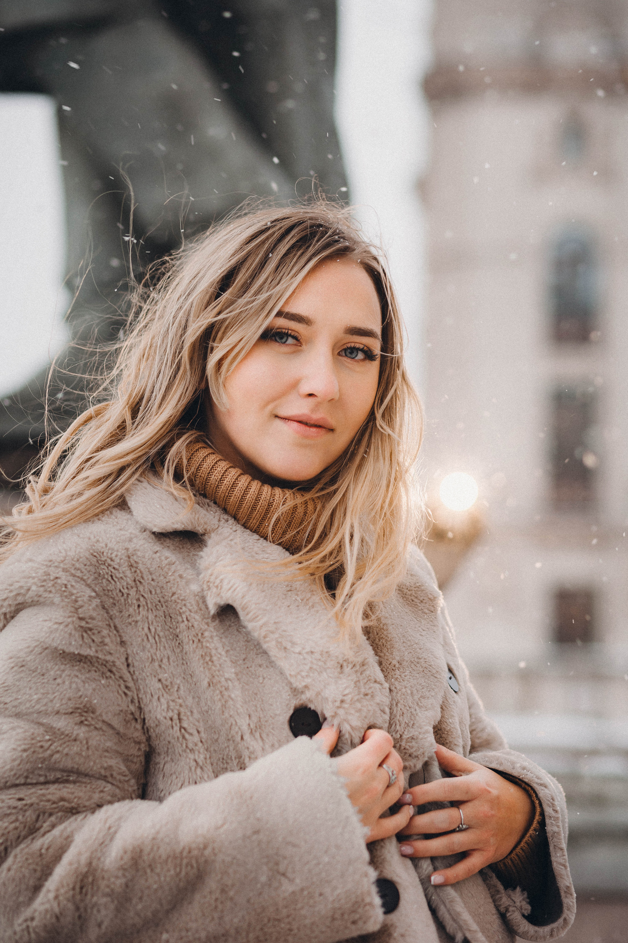 Анастасия на балконе. Портретный фотограф в Минске Анна Волейко