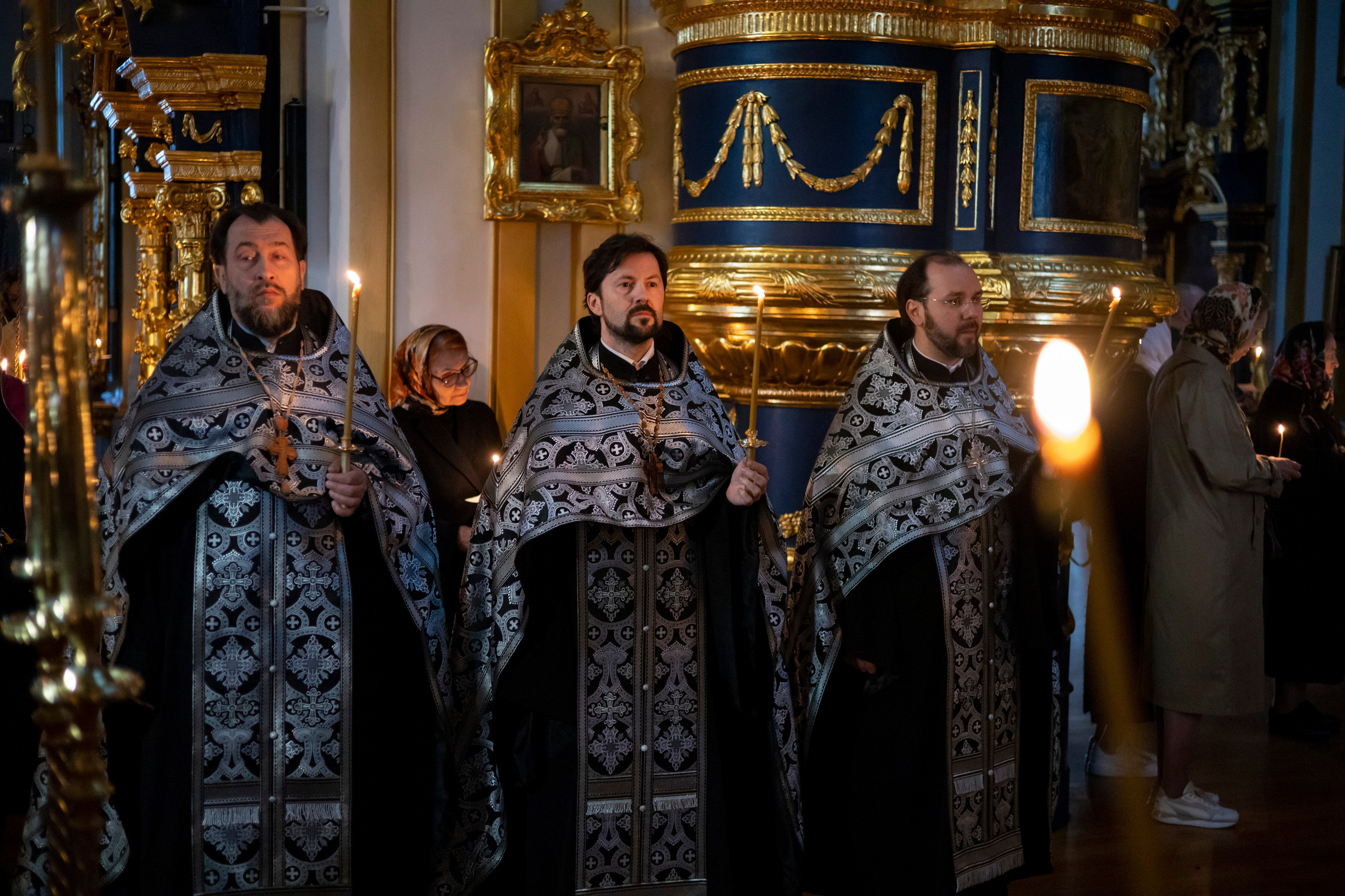 УТРЕНЯ ВЕЛИКОГО ПЯТКА. НИКОЛО-БОГОЯВЛЕНСКИЙ МОРСКОЙ СОБОР