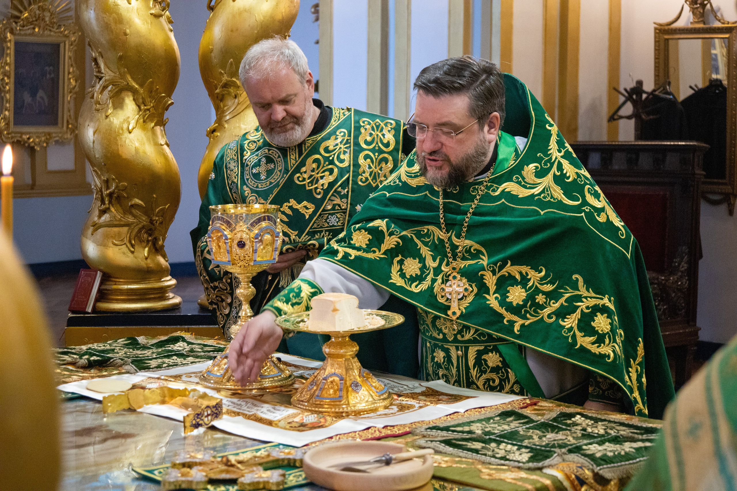 ДЕНЬ СВЯТОЙ ТРОИЦЫ. ПЯТИДЕСЯТНИЦА. НИКОЛО-БОГОЯВЛЕНСКИЙ МОРСКОЙ СОБОР