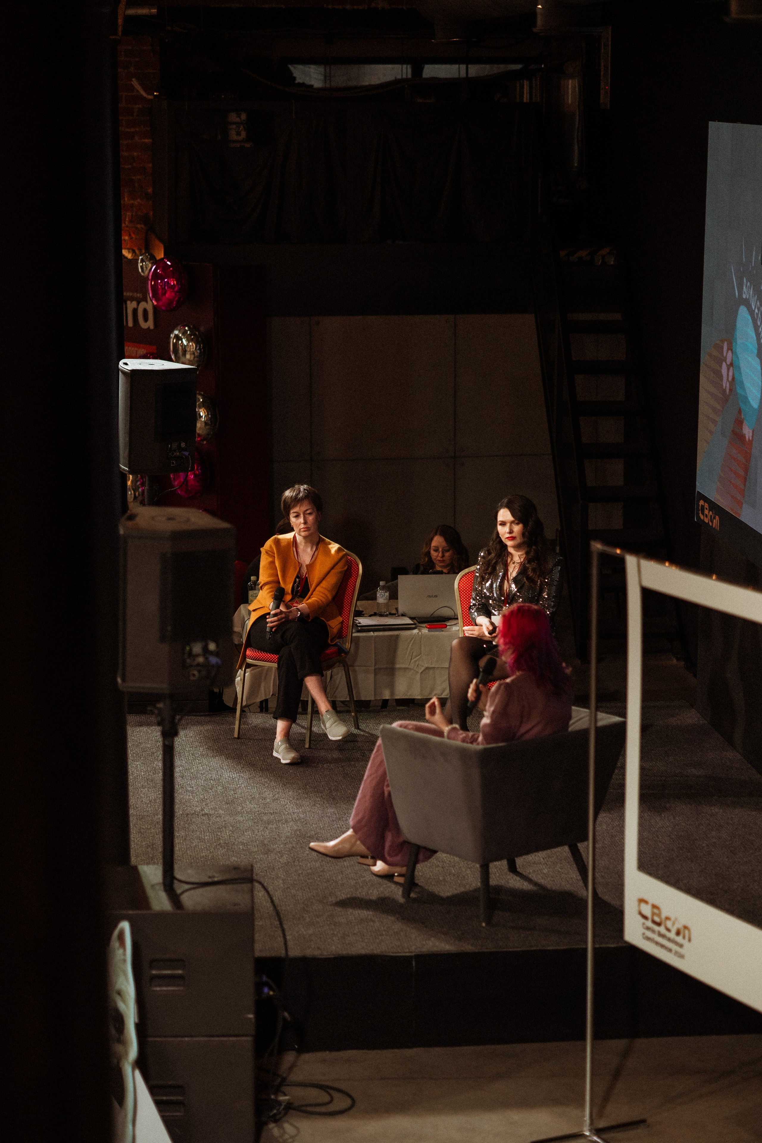 CBcon. Фотограф анималист в Москве Майорова Евгения