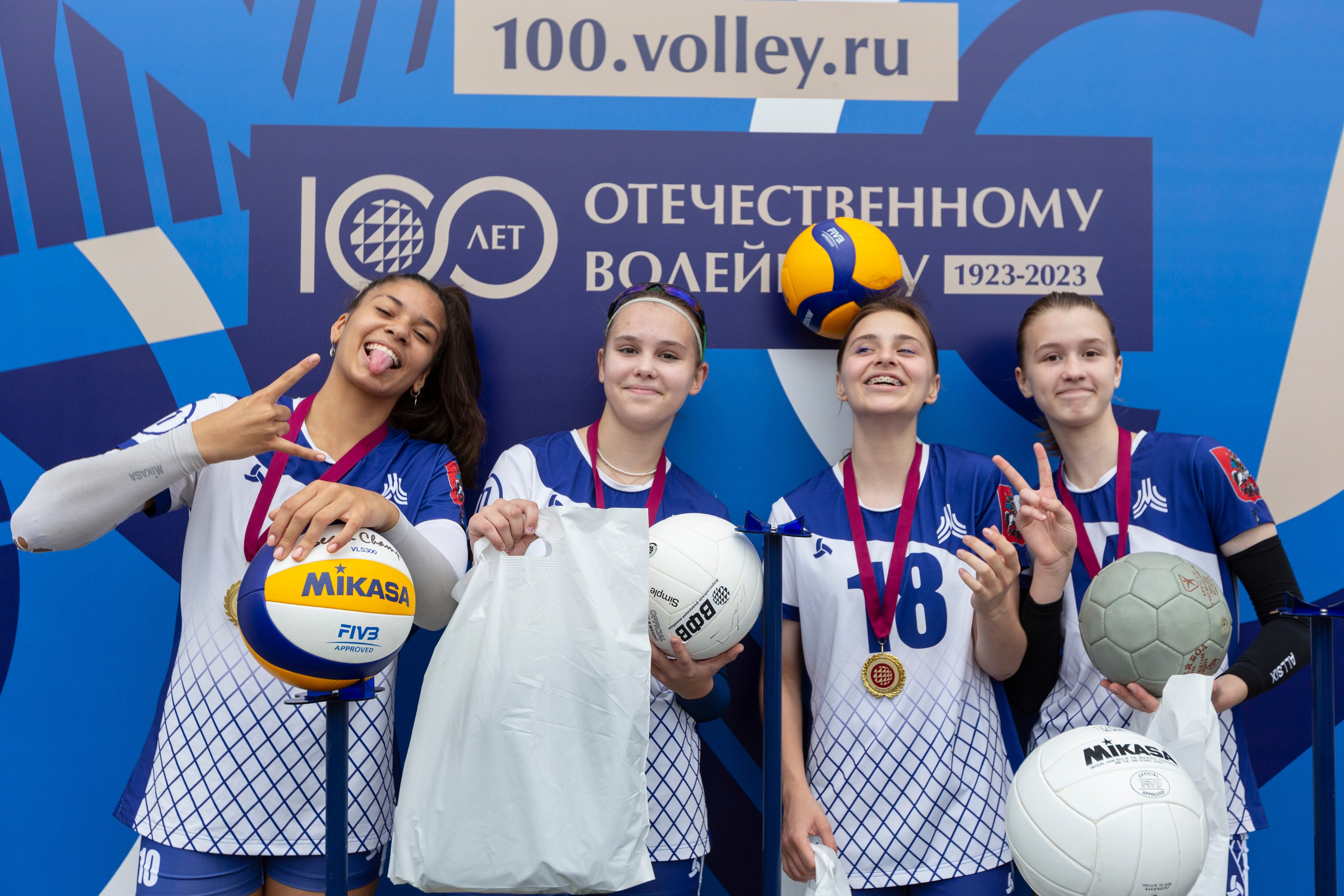 100 ЛЕТ ОТЕЧЕСТВЕННОМУ ВОЛЕЙБОЛУ. Фотограф Георгий Нигматулин