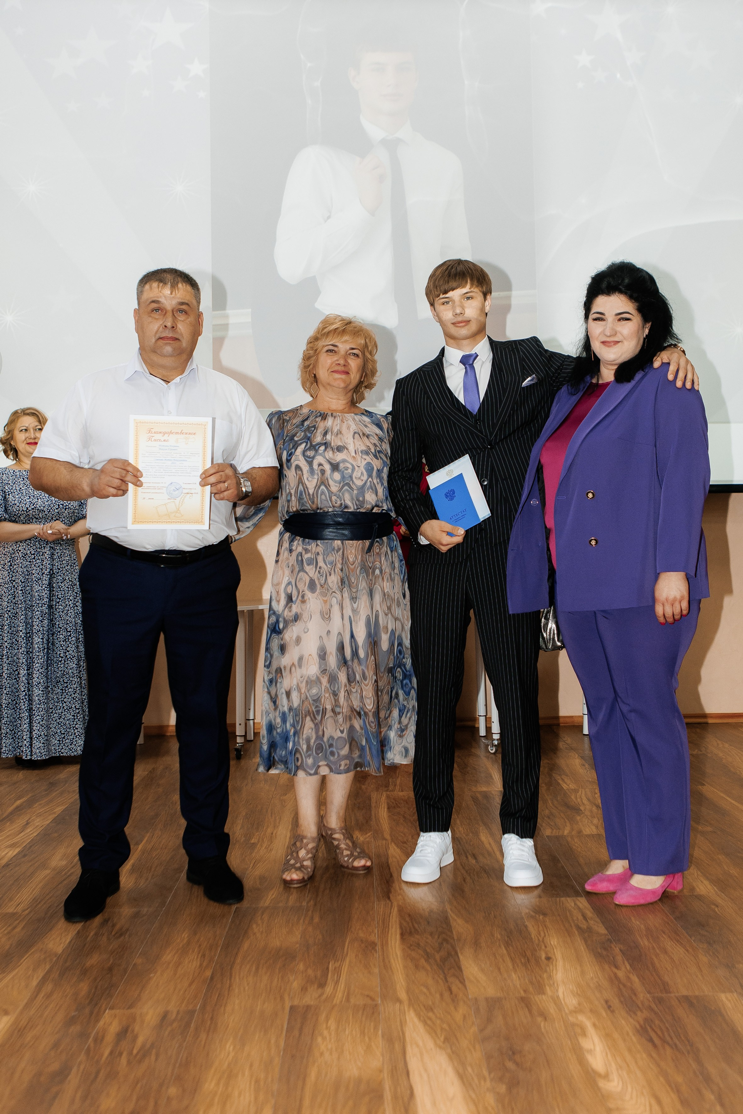 Выпускной Гимназия 12 2024 г. Свадебный и портретный Фотограф в Липецке Дмитрий Котюков