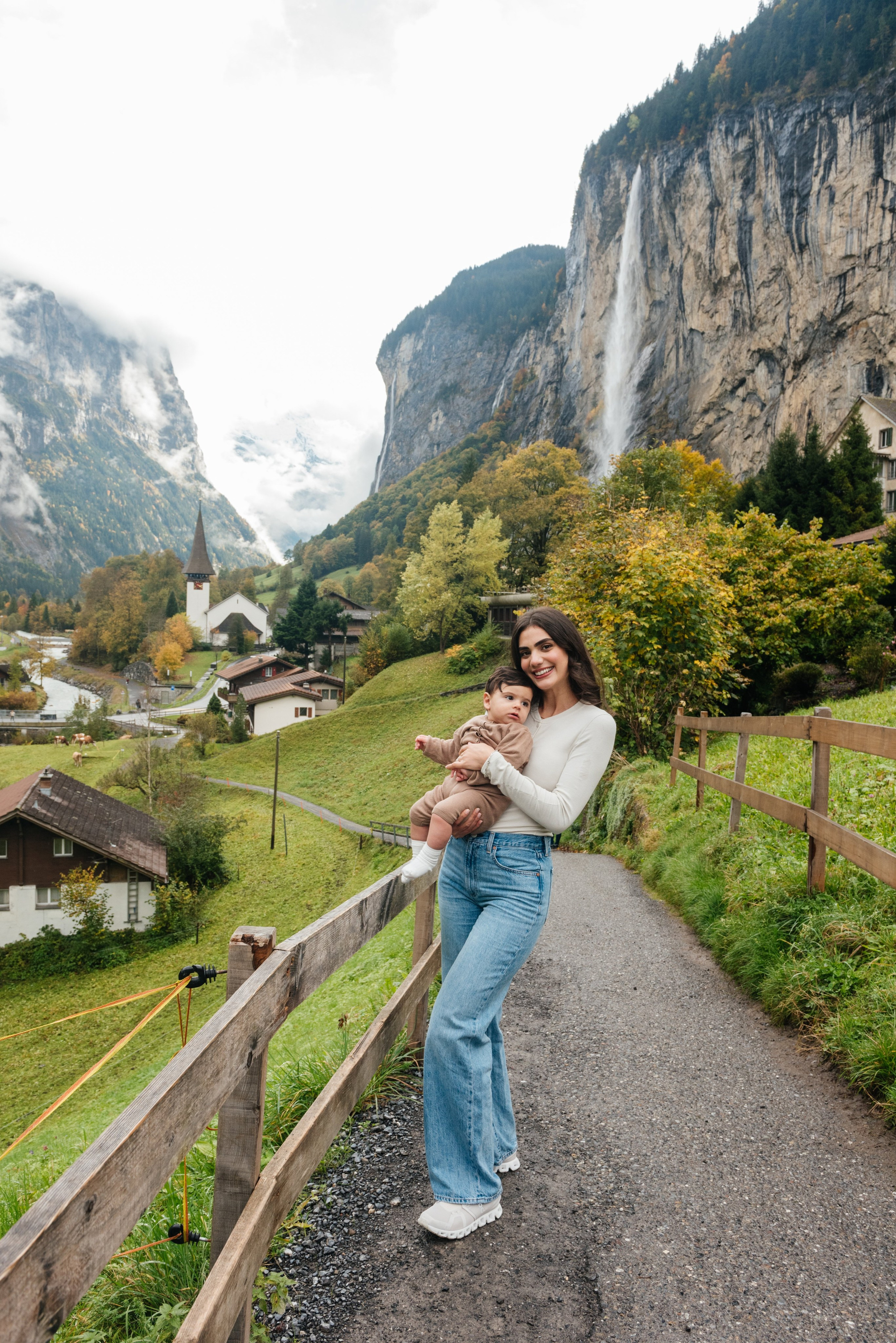 Ruby, Elie and Leo (Lauterbrunnen, Suisse). Photographe en Suisse et en Europe Anna Alekseenko