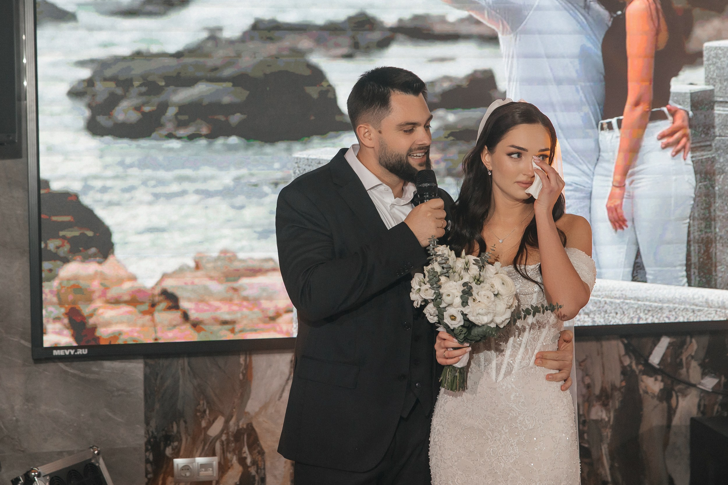 Свадьба в отеле Twelve Reasons, Барвиха Luxury Village, La Riva Hall в Москве. Свадебный фотограф в Москве Дарья Олендарёва