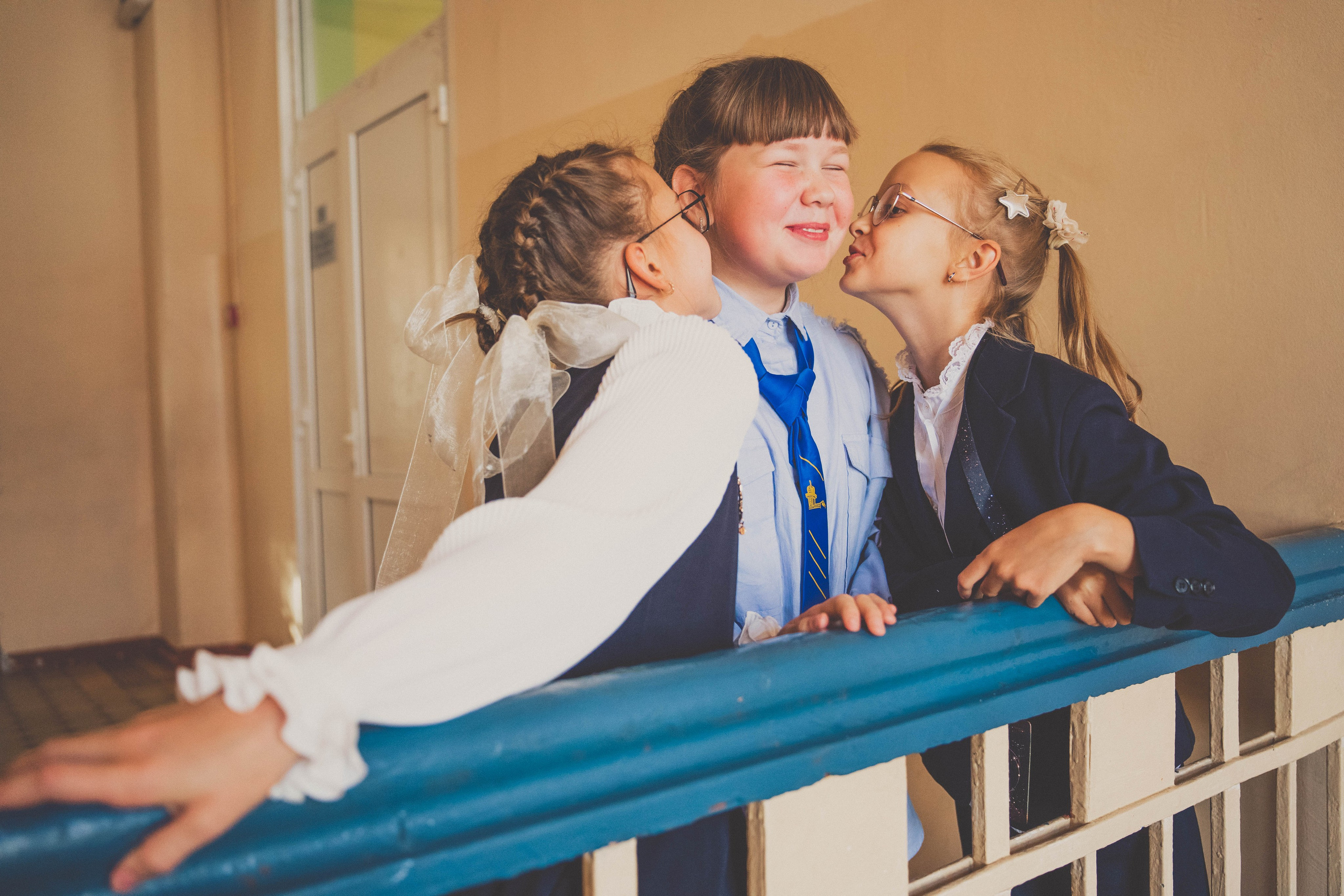 Классбук Гимназия 32 Иваново. Ирина Коновалова школьный фотограф. Выпускные альбомы Ярославль