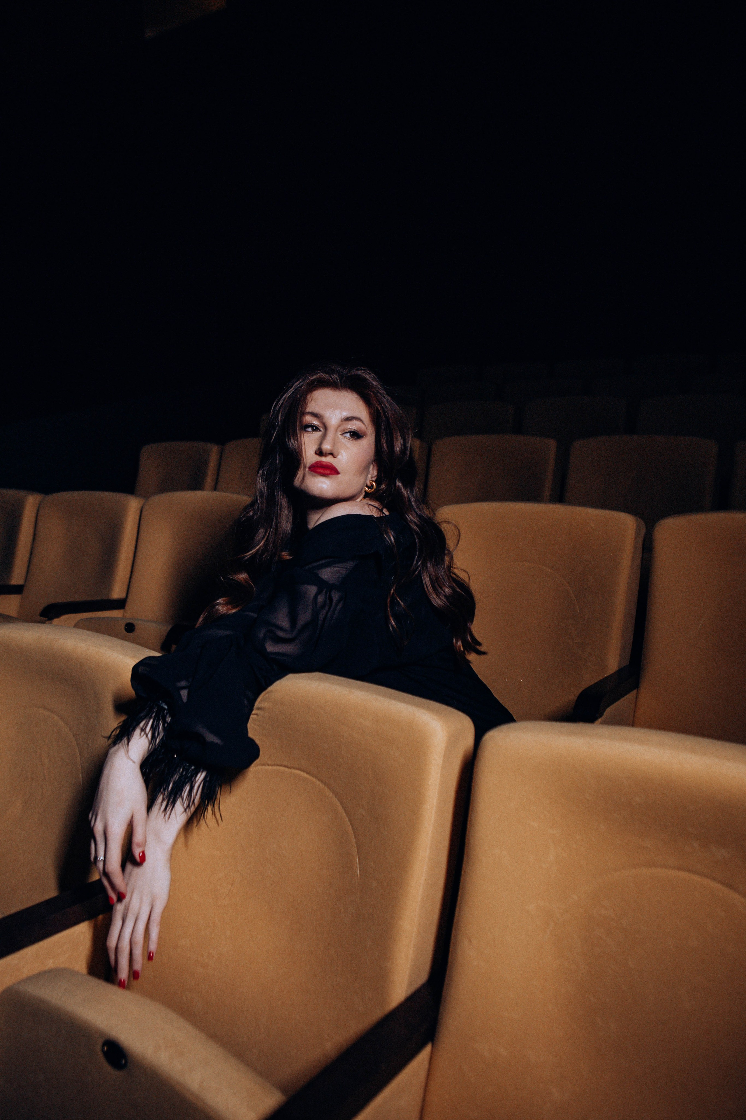 Катя. Контакты