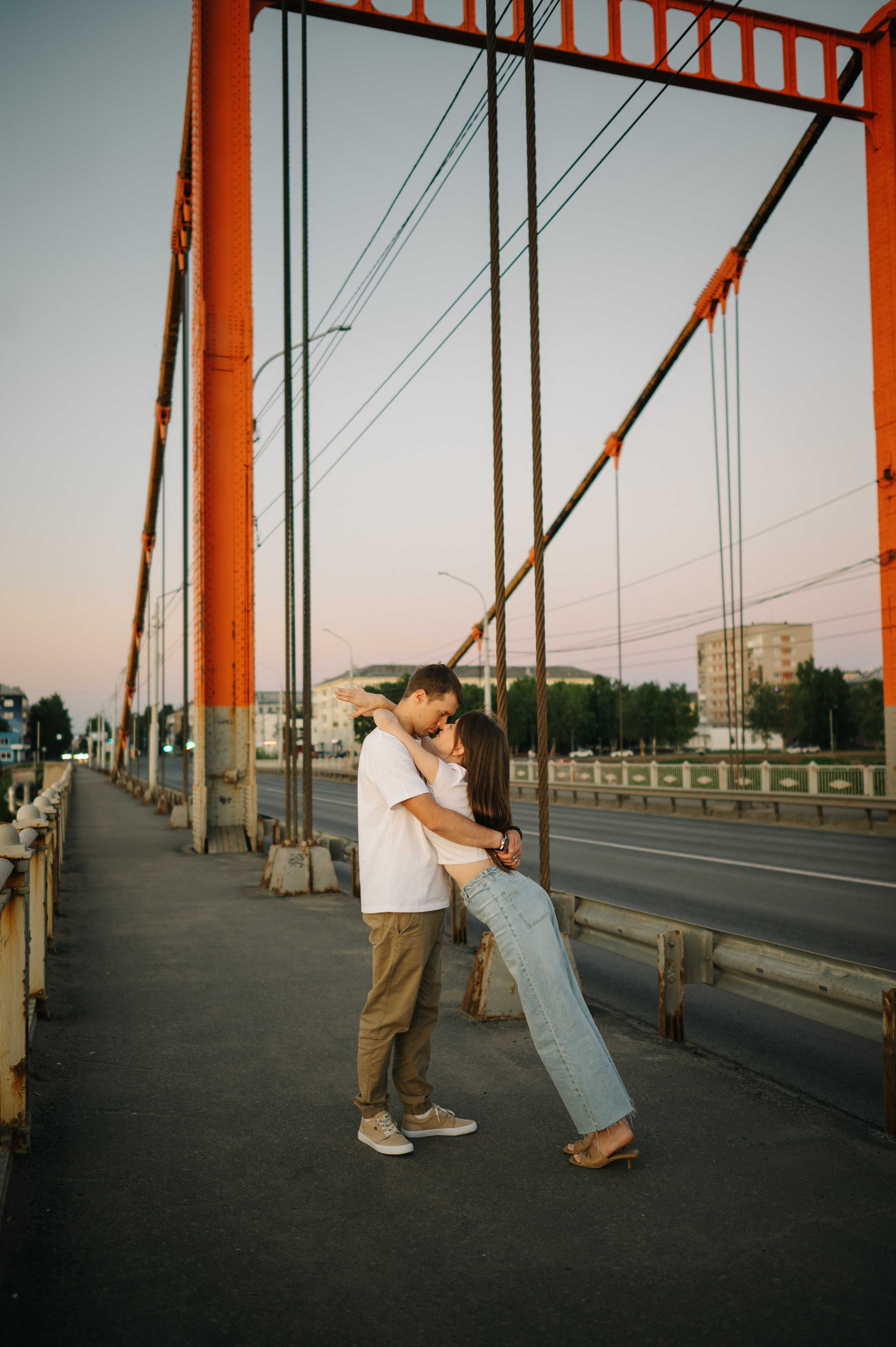 Любовь на мосту. Фотограф Архангельск