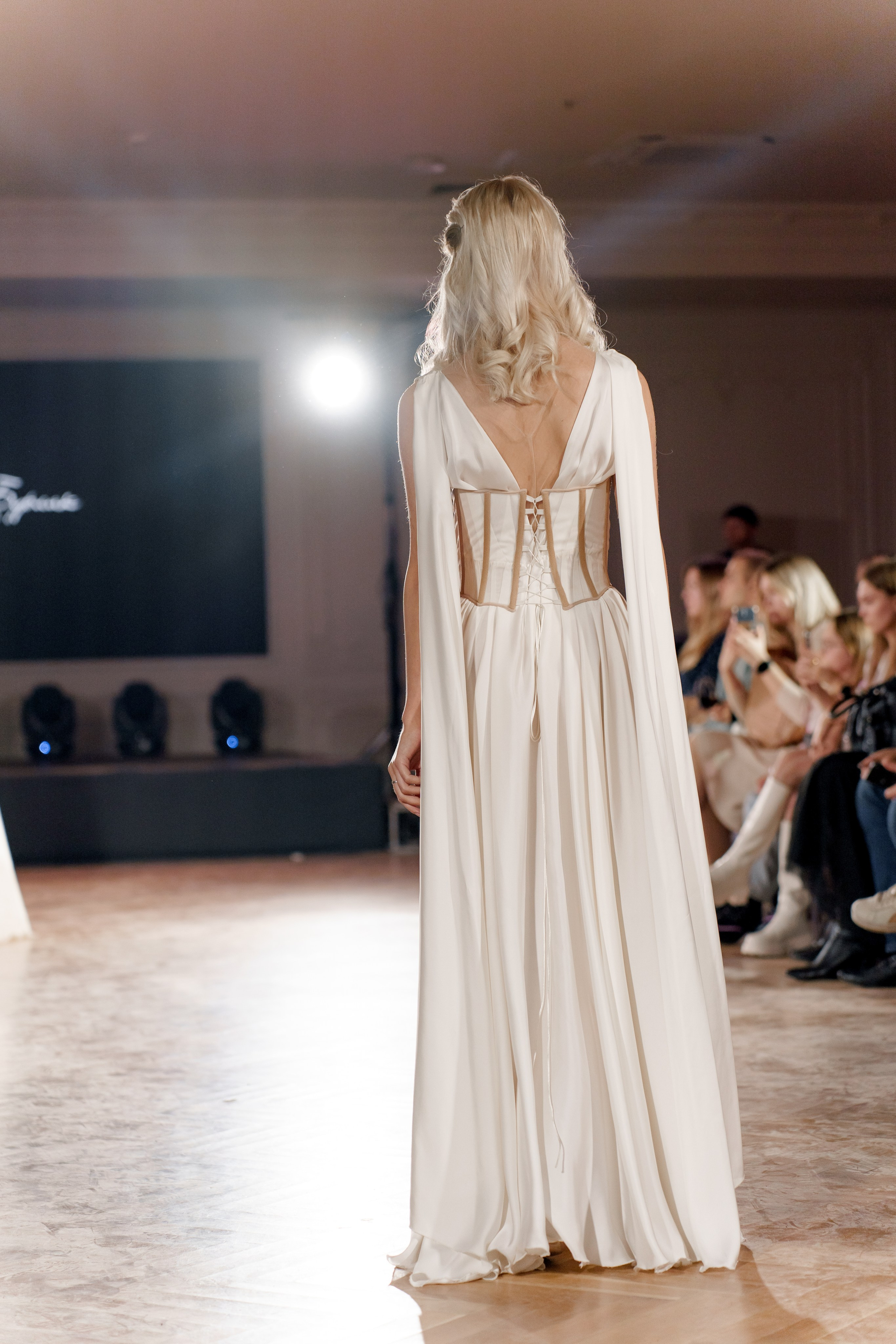 Выставка свадебных специалистов «Свадьба на 1000%». Свадебный фотограф в Санкт-Петербурге