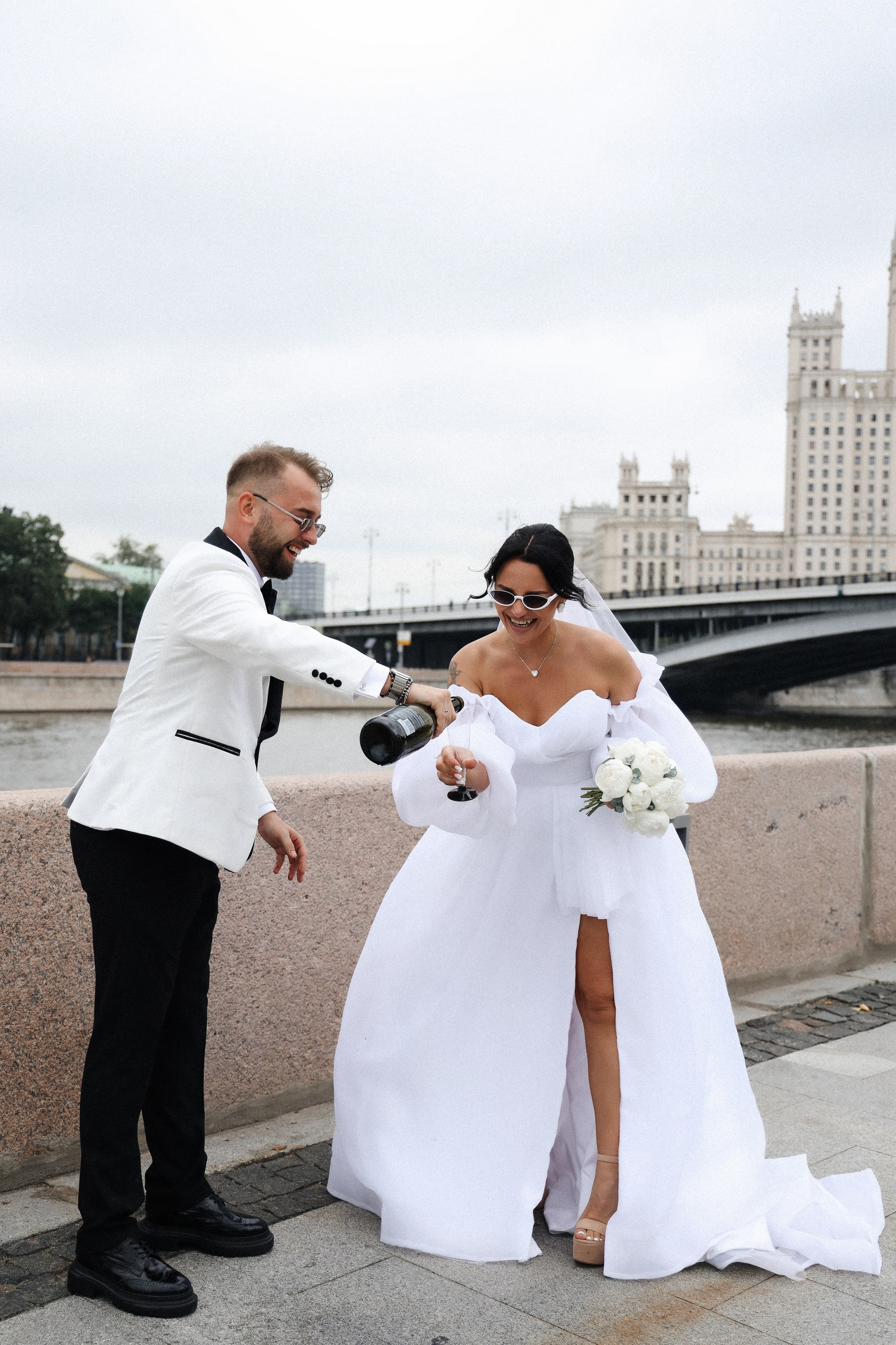 Т. + А. Роспись в Сити, прогулка по набережным Москвы. Семейный и lovestory фотограф в Москве Светлана Коняхина