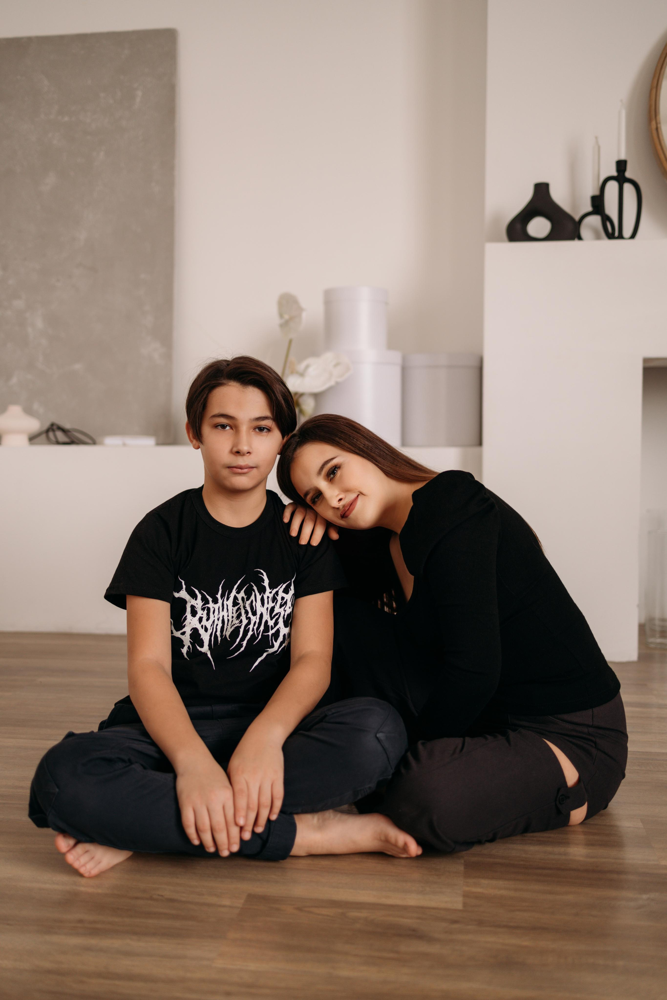 Бакиевы. Меня зовут Сабина, и я ваш фотограф