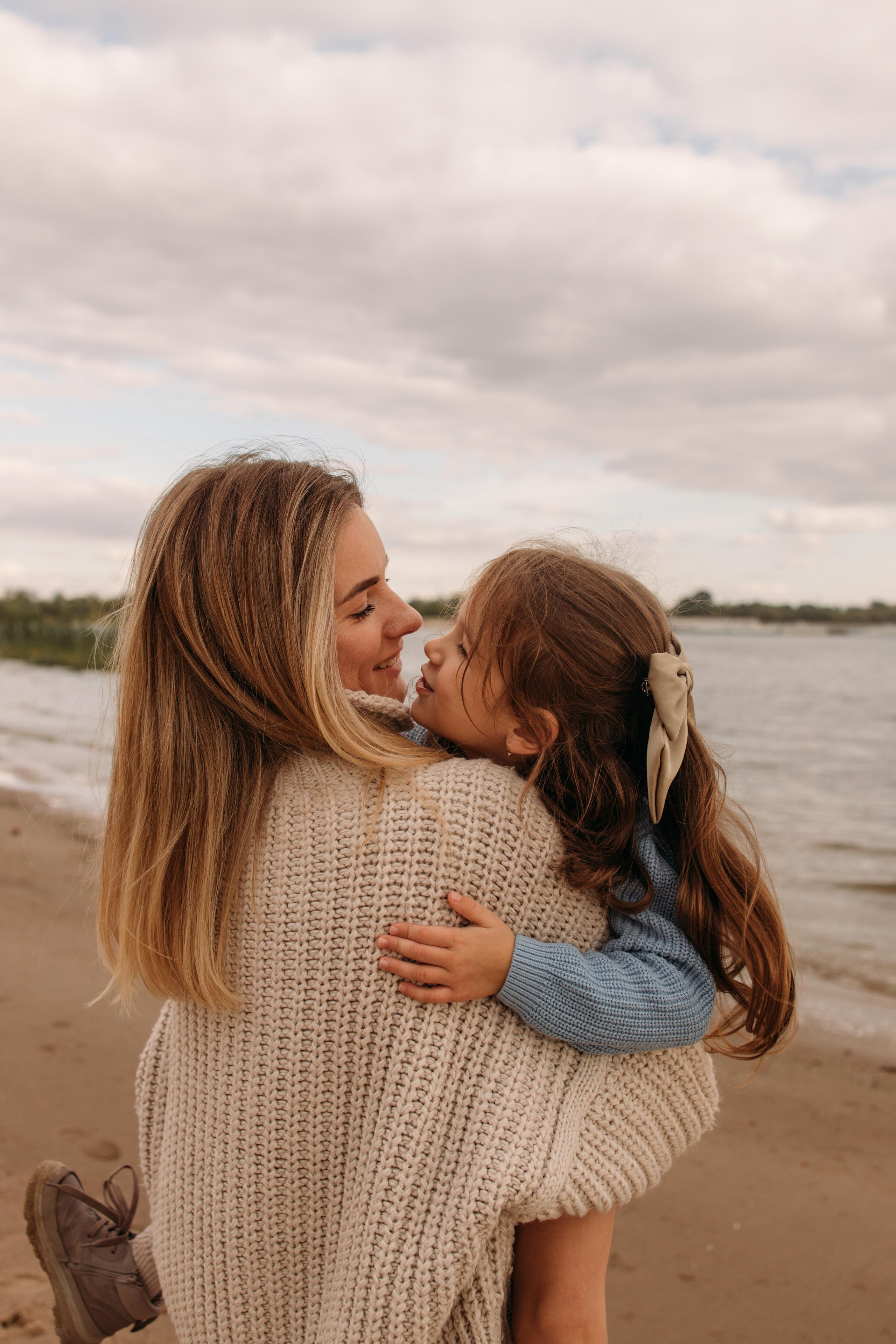 Лена и Оливия. Меня зовут Сабина, и я ваш фотограф