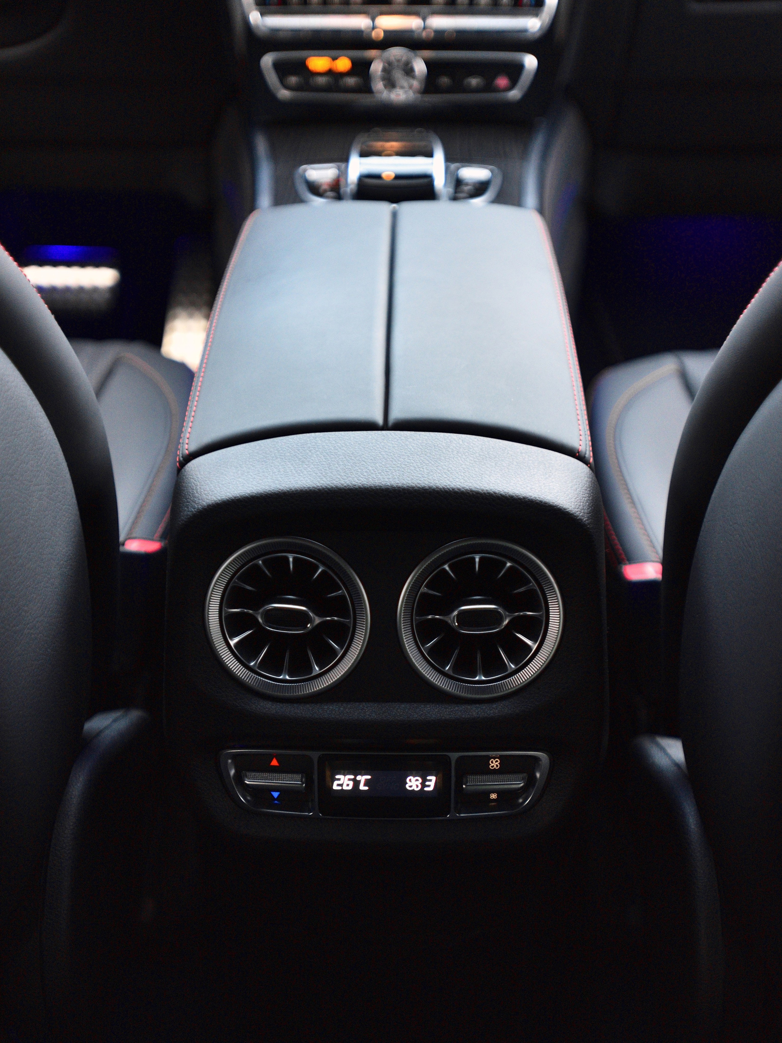 Mercedes G63. Автомобильный и интерьерный фотограф в Минске Александр Тагаев