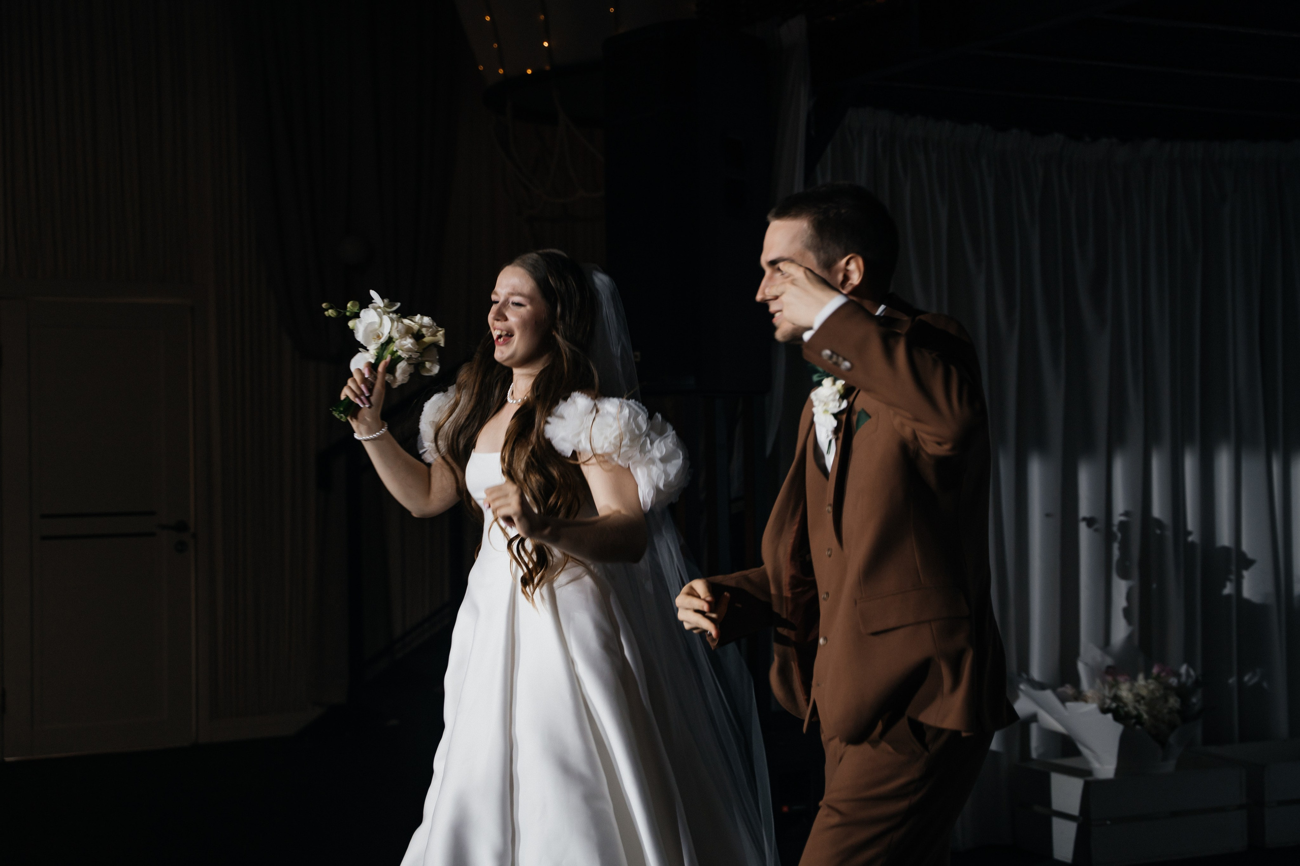 Wedding «Laugh and cry». Свадебные фотограф и видеограф Наталья и Анатолий Новиковы СПб