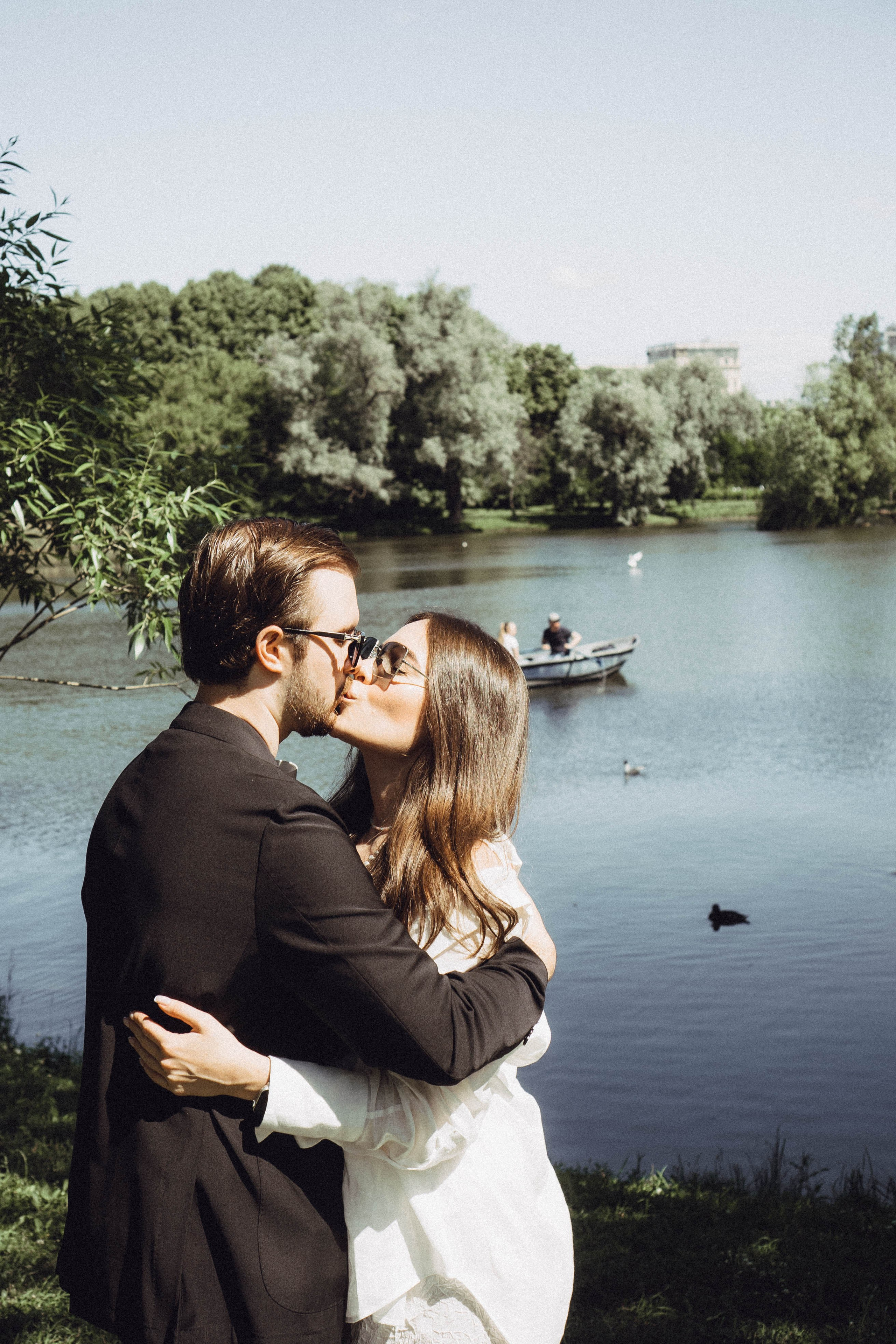 СВАДЕБНАЯ СЬЕМКА В ПАРКЕ ПОБЕДЫ И ПРОГУЛКА ПО МОСКОВСКОМУ ПРОСПЕКТУ. Профессиональный фотограф, Санкт-Петербург — Виктория Богомолова