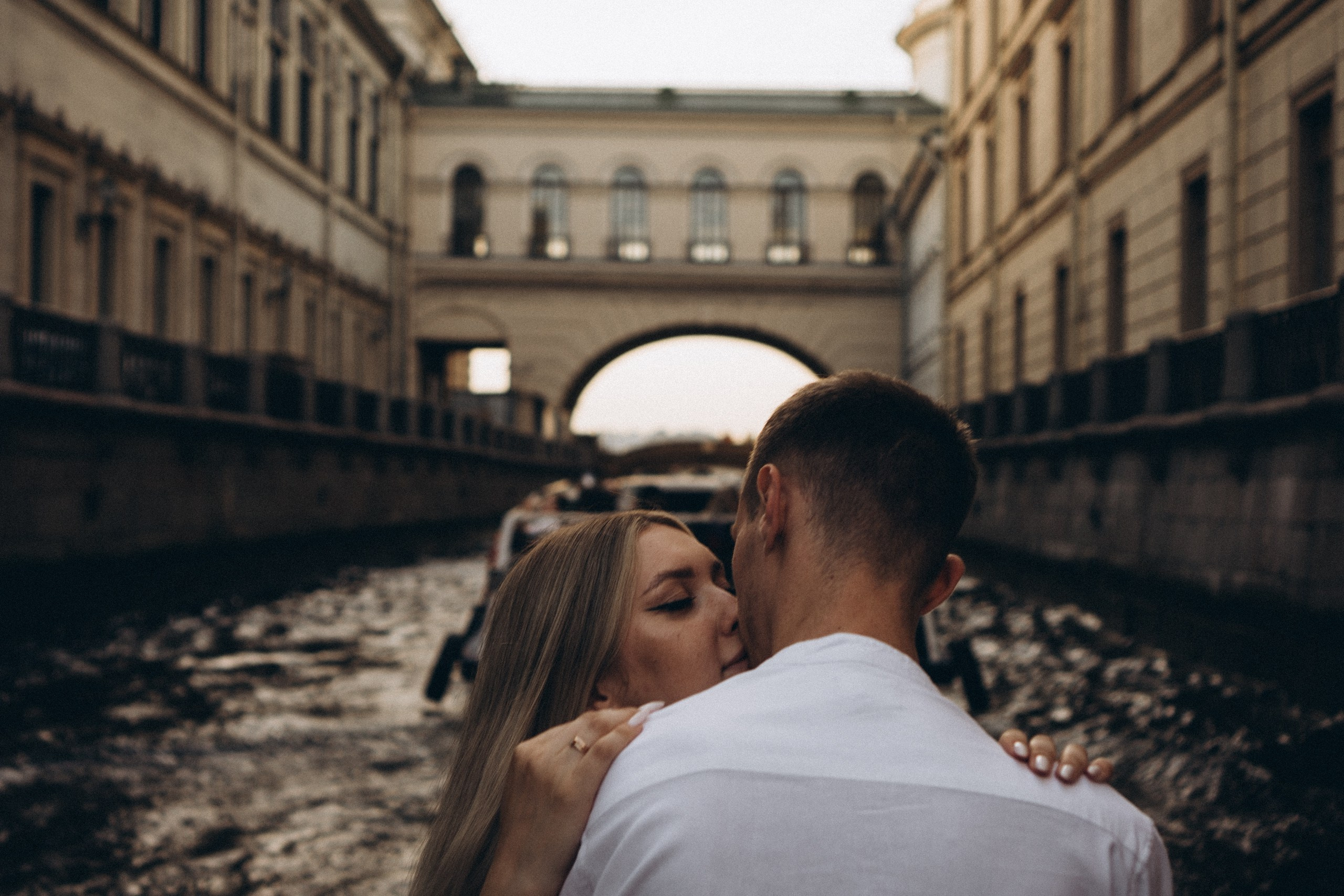 СВАДЕНБНАЯ СЬЕМКА НА КАТЕРЕ ПО КАНАЛАМ САНКТ-ПЕТЕРБУРГА И В АКВАТОРИИ НЕВЫ. Профессиональный фотограф, Санкт-Петербург — Виктория Богомолова