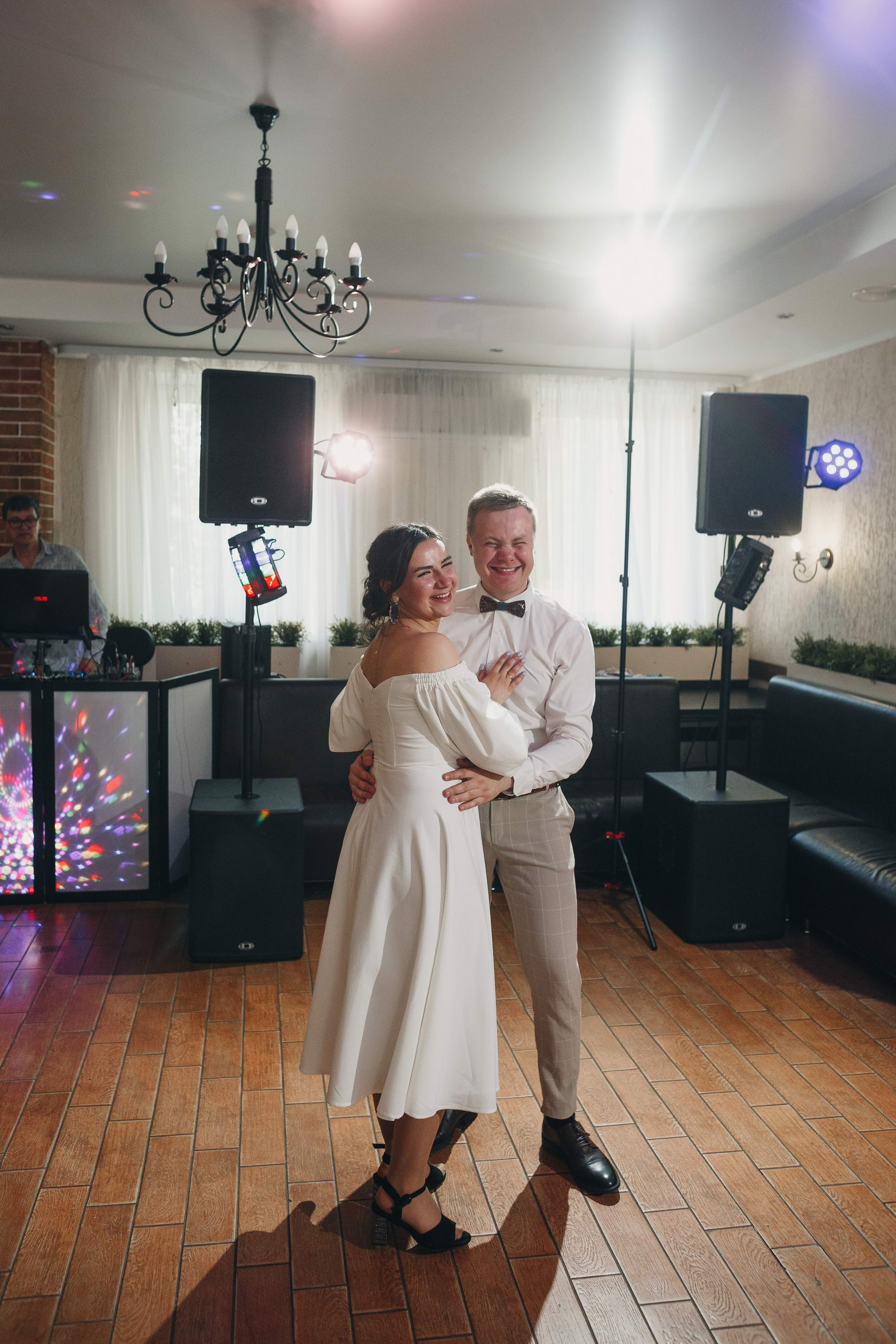 Свадьба в Лодейном Поле. Свадебный фотограф Игорь Брундасов 8PHOTO на свадьбу венчание загс СПб