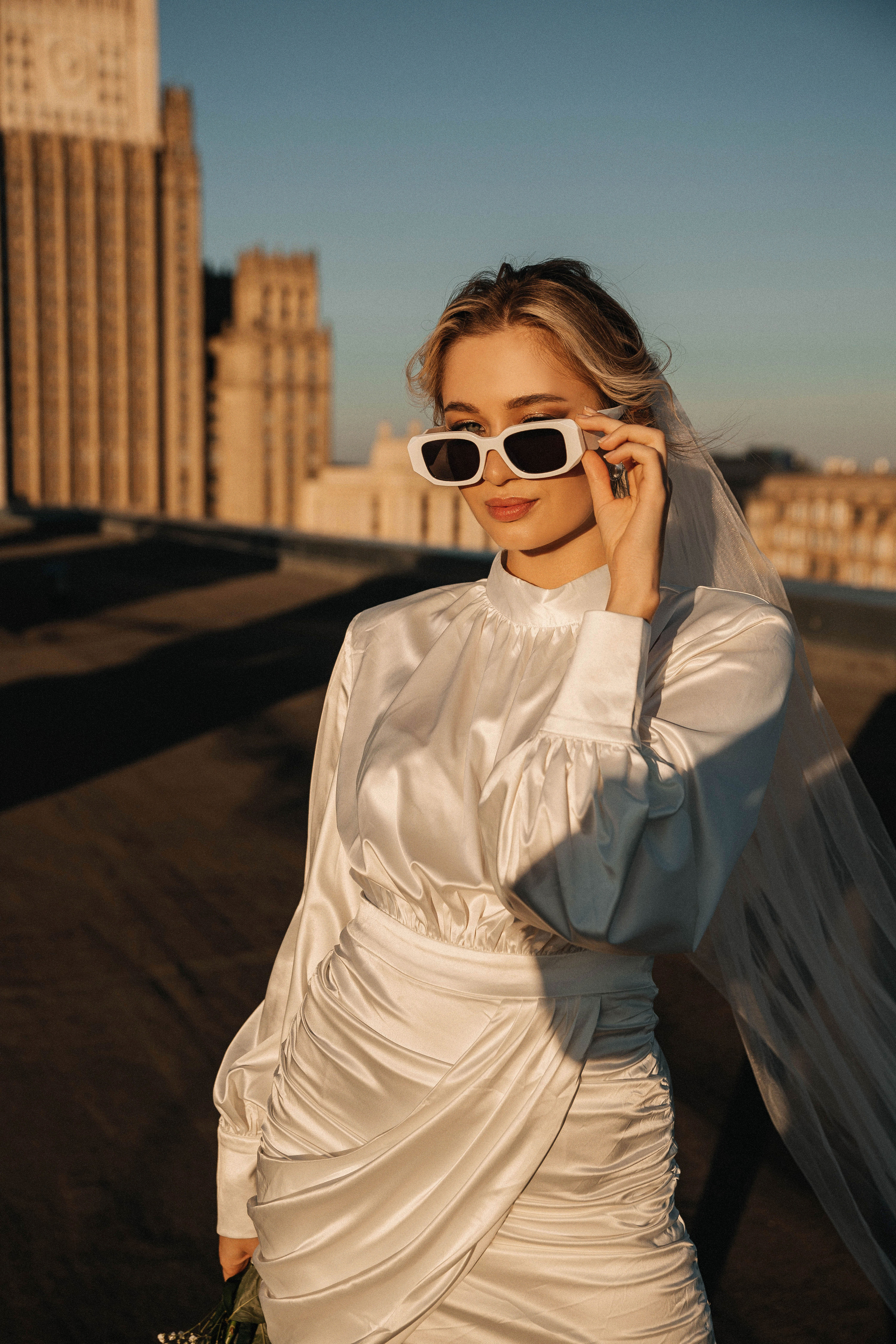 Свадебная фотосессия на крыше. Свадебный и семейный фотограф в Москве