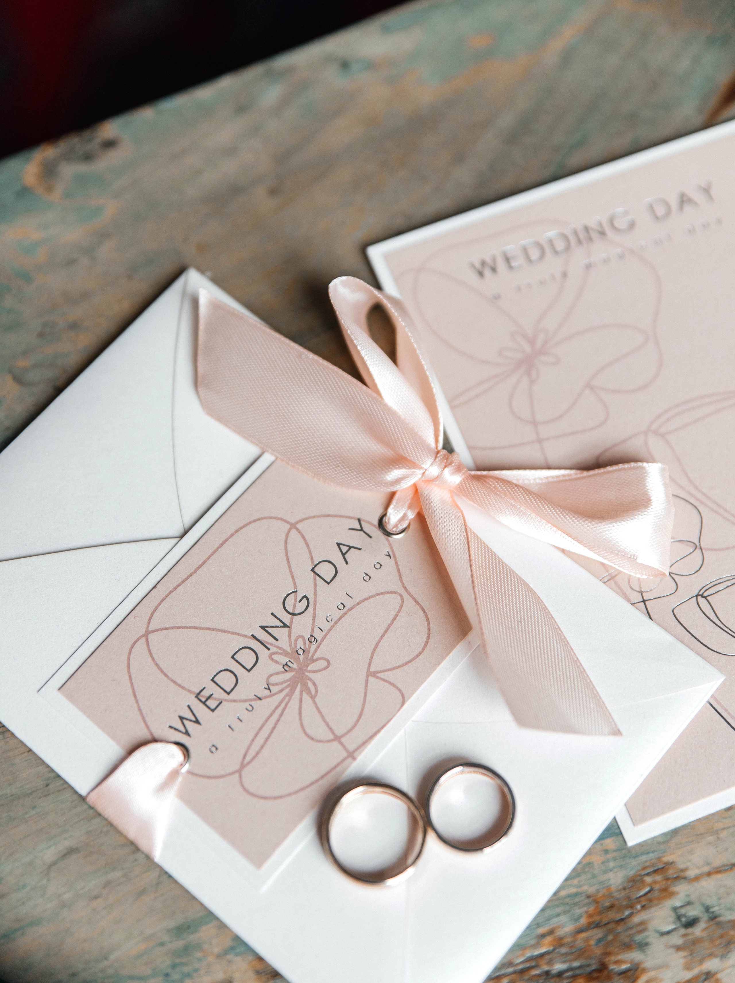 Свадебная фотопрогулка в Москве. Свадебный и семейный фотограф в Москве