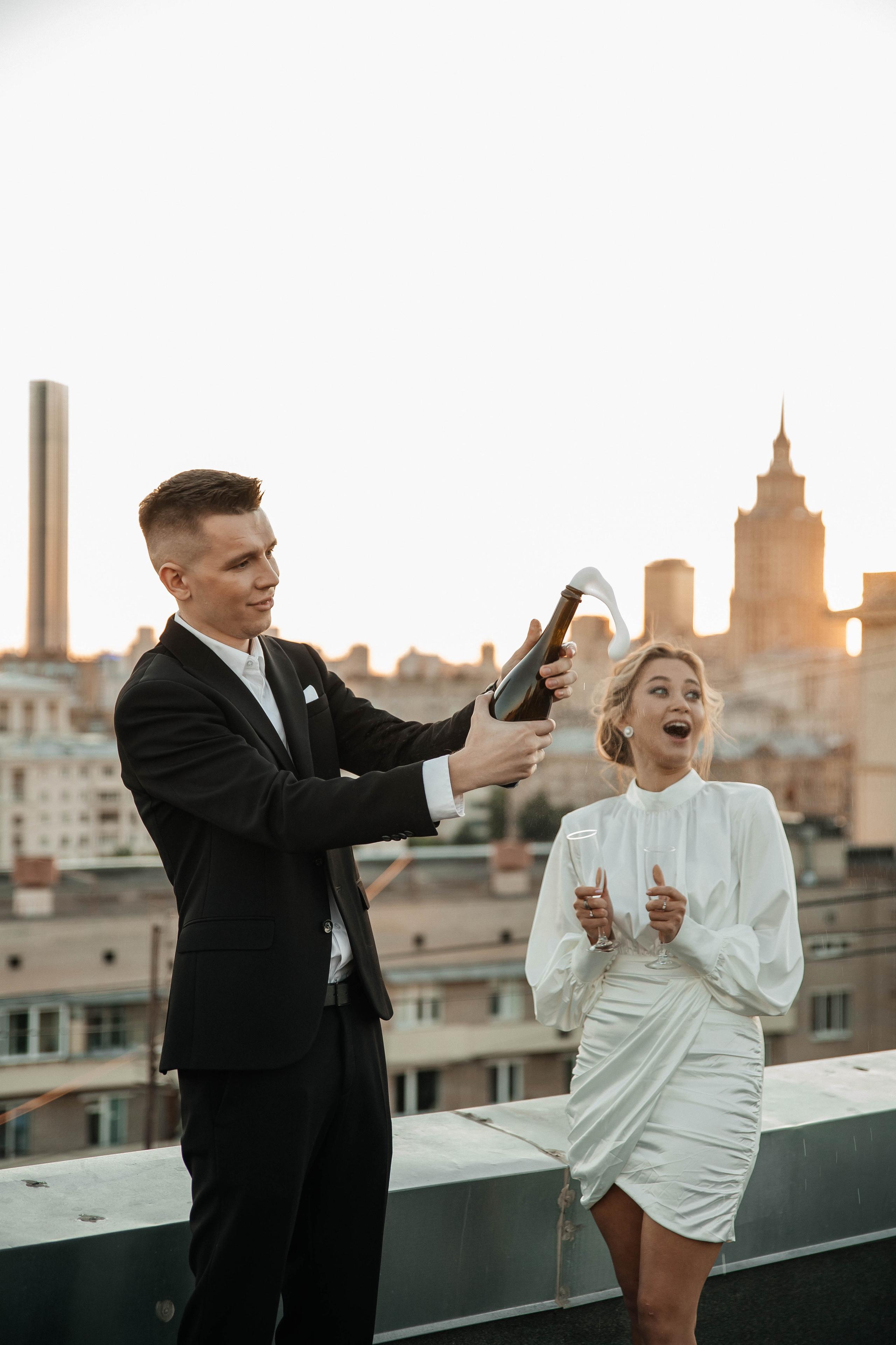 Свадебная фотосессия на крыше. Свадебный и семейный фотограф в Москве