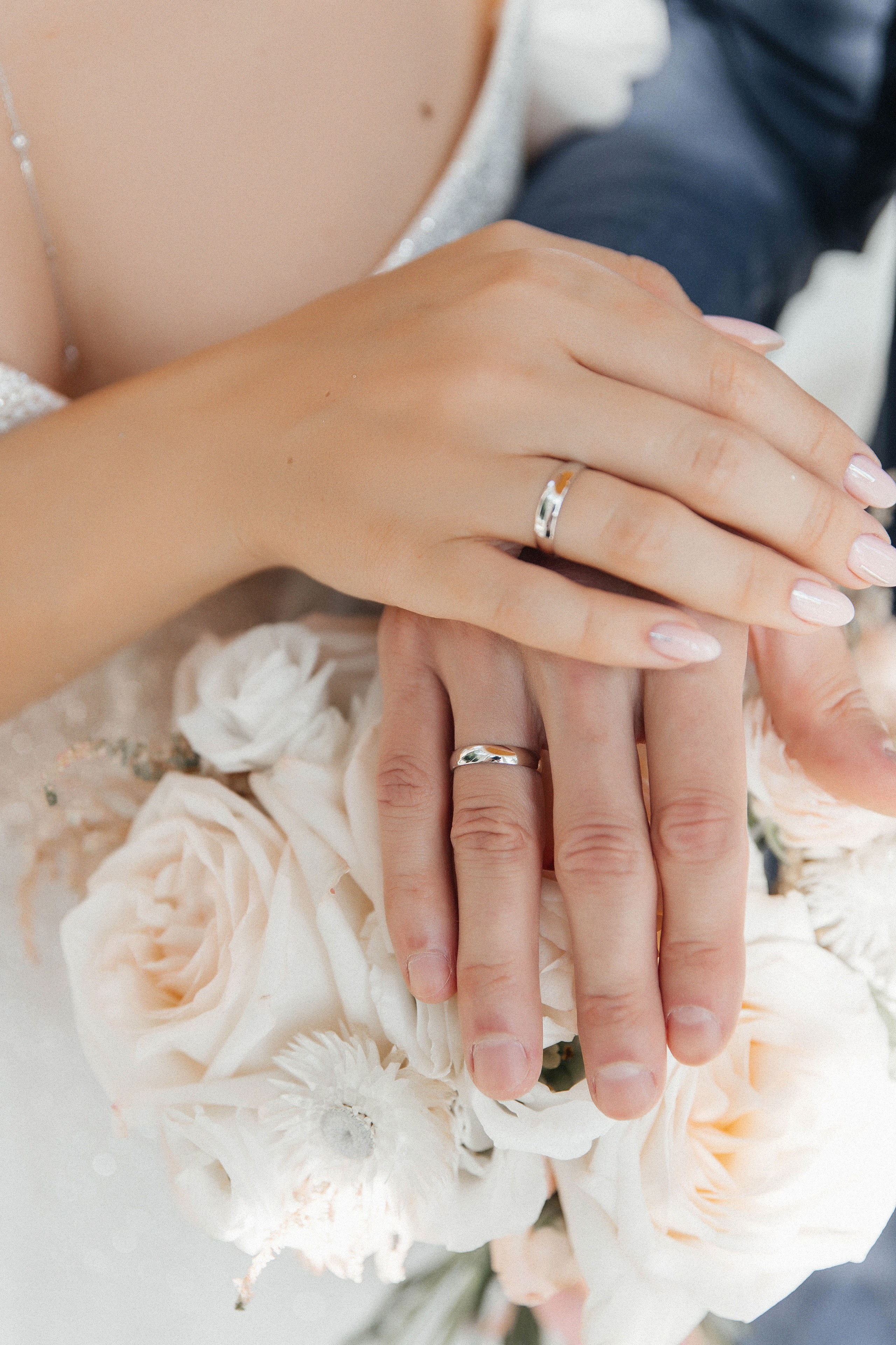 Свадебная фотосессия возле МГУ. Свадебный и семейный фотограф в Москве