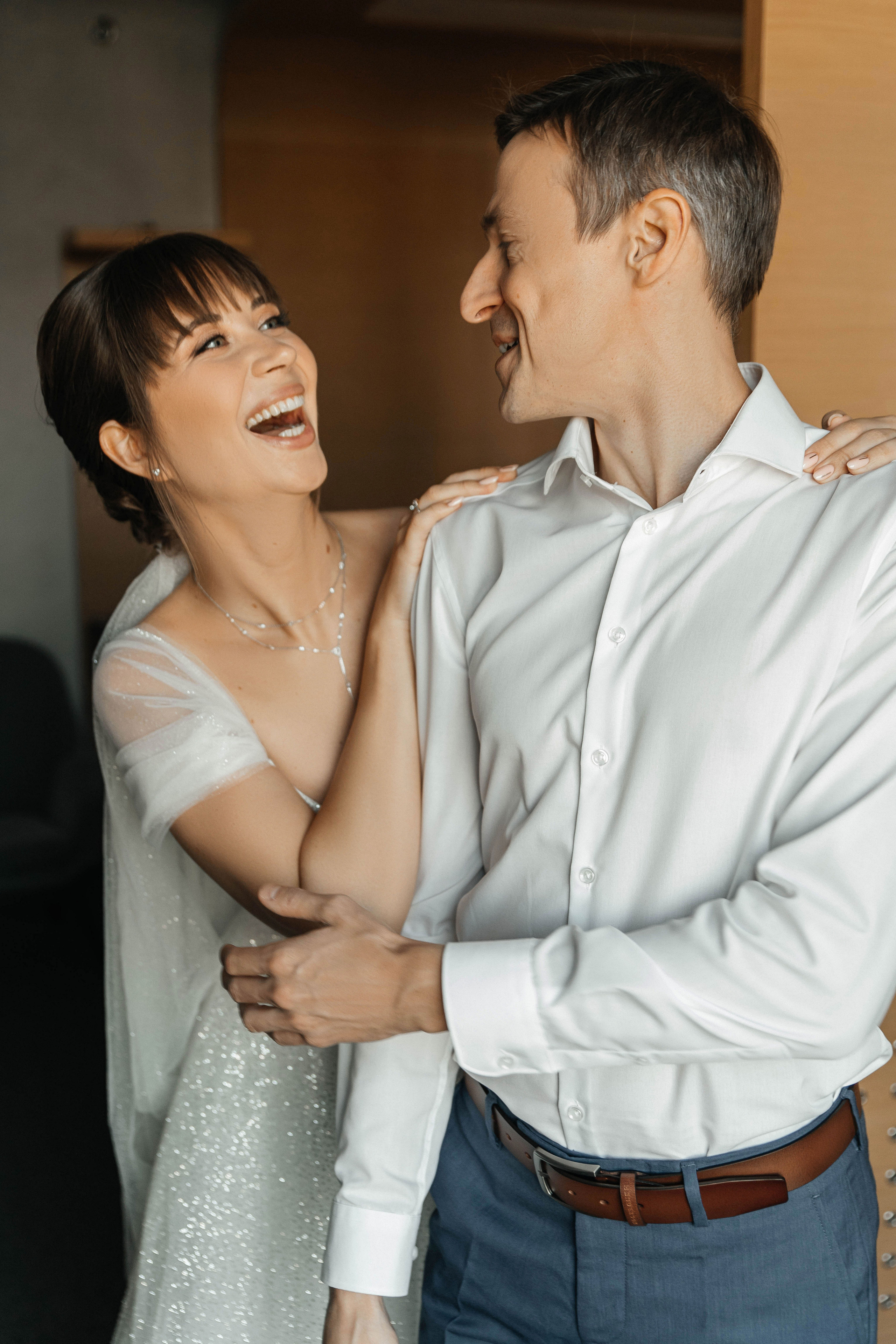 Свадебная фотосессия возле МГУ. Свадебный и семейный фотограф в Москве