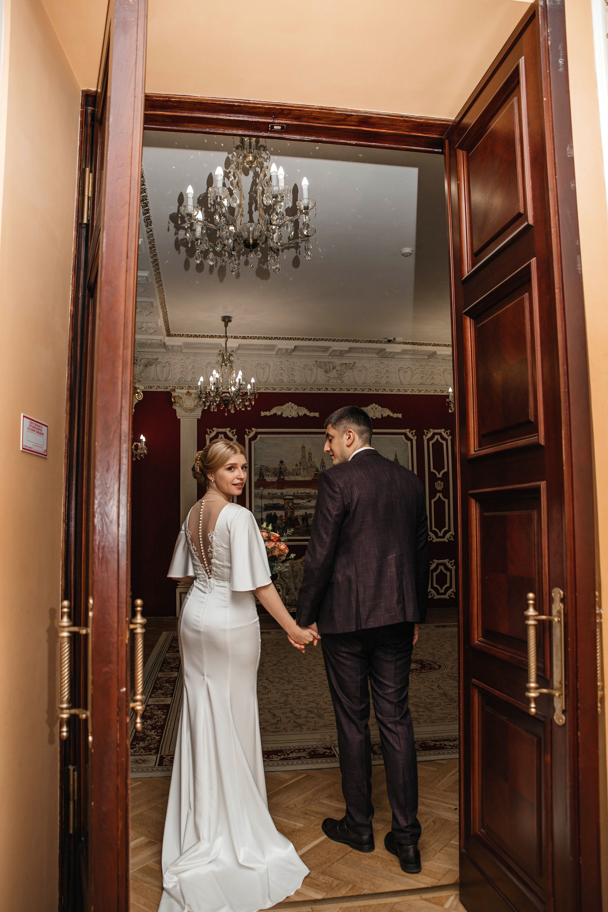 Свадебная фотопрогулка в Москве. Свадебный и семейный фотограф в Москве